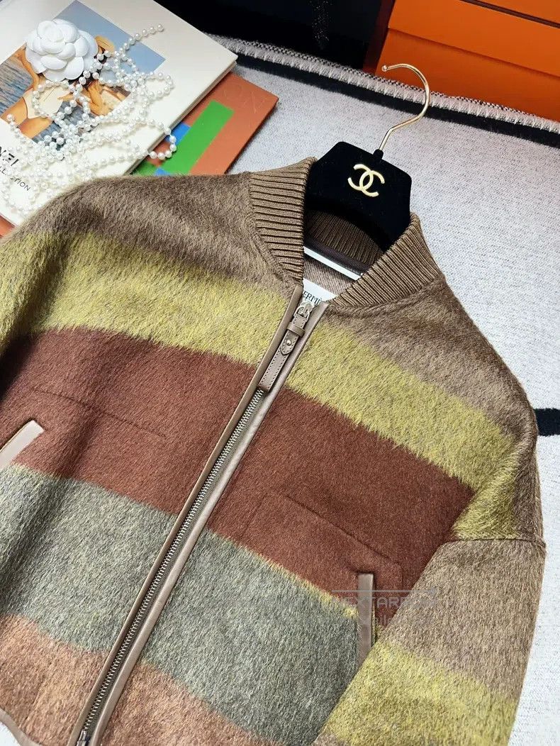 Hermes Hermes Cashmere Mohair Green and Brown Patch Short Jacket Size XXS / US 00 / IT 34 - 3 Thumbnail