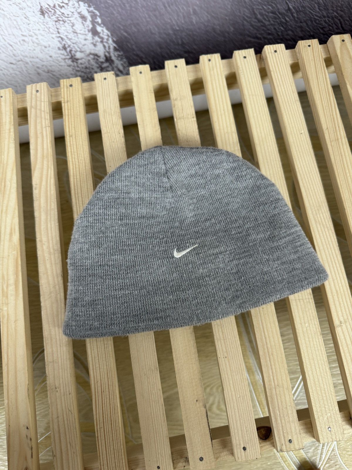 Nike Nike Vintage y2k reversible black/grey beanie hat swoosh Size ONE SIZE - 8 Thumbnail