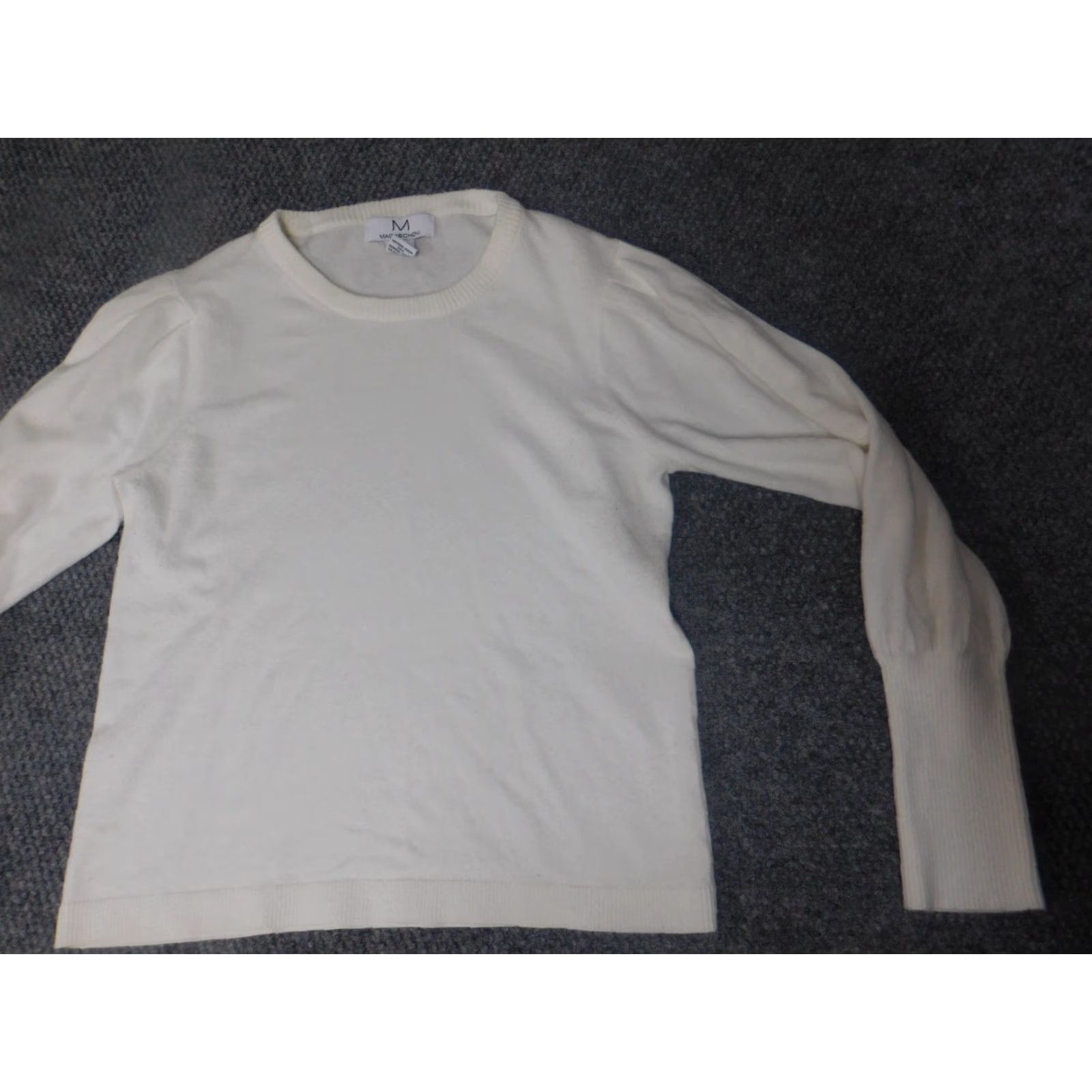 Vintage Magaschoni Womens Sweater M White Pullover Crewneck Puff Sleeve Bow Button Stretch Knit Regular Designer Size M / US 6-8 / IT 42-44 - 3 Thumbnail