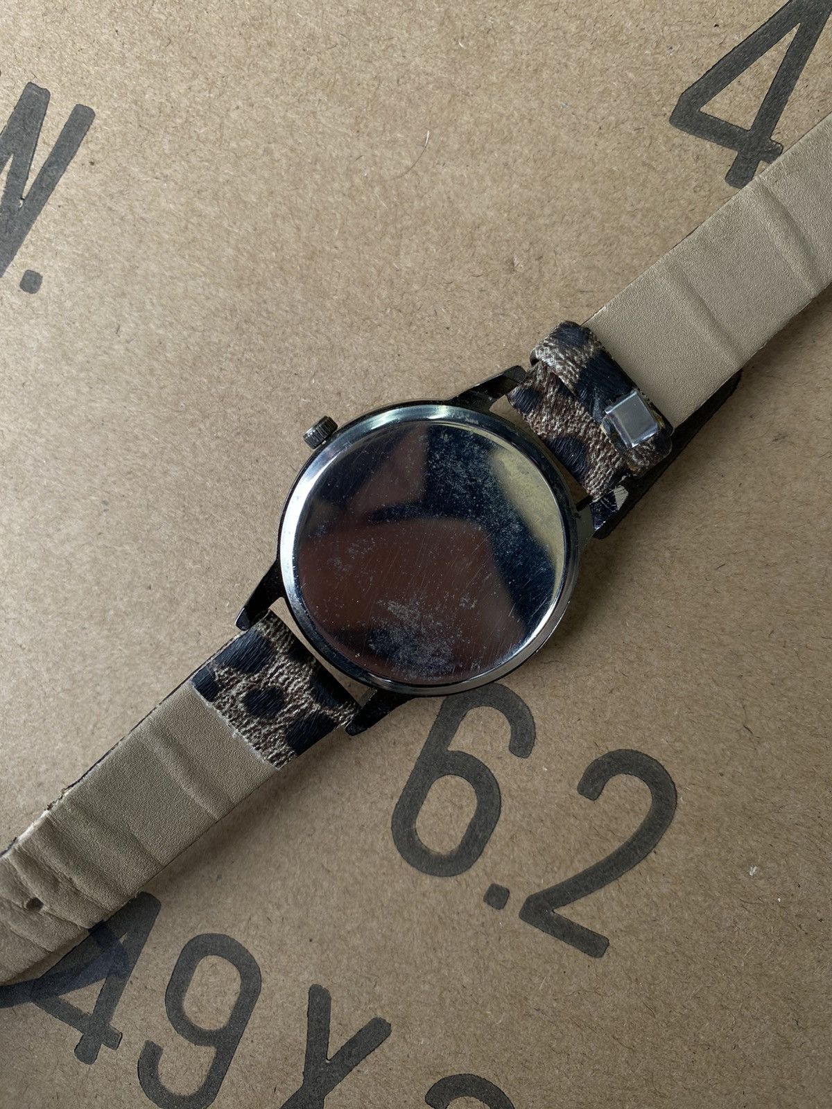 Vintage Leopard Print Watch with Textured Strap - Japanese Brand Size ONE SIZE - 9 Thumbnail