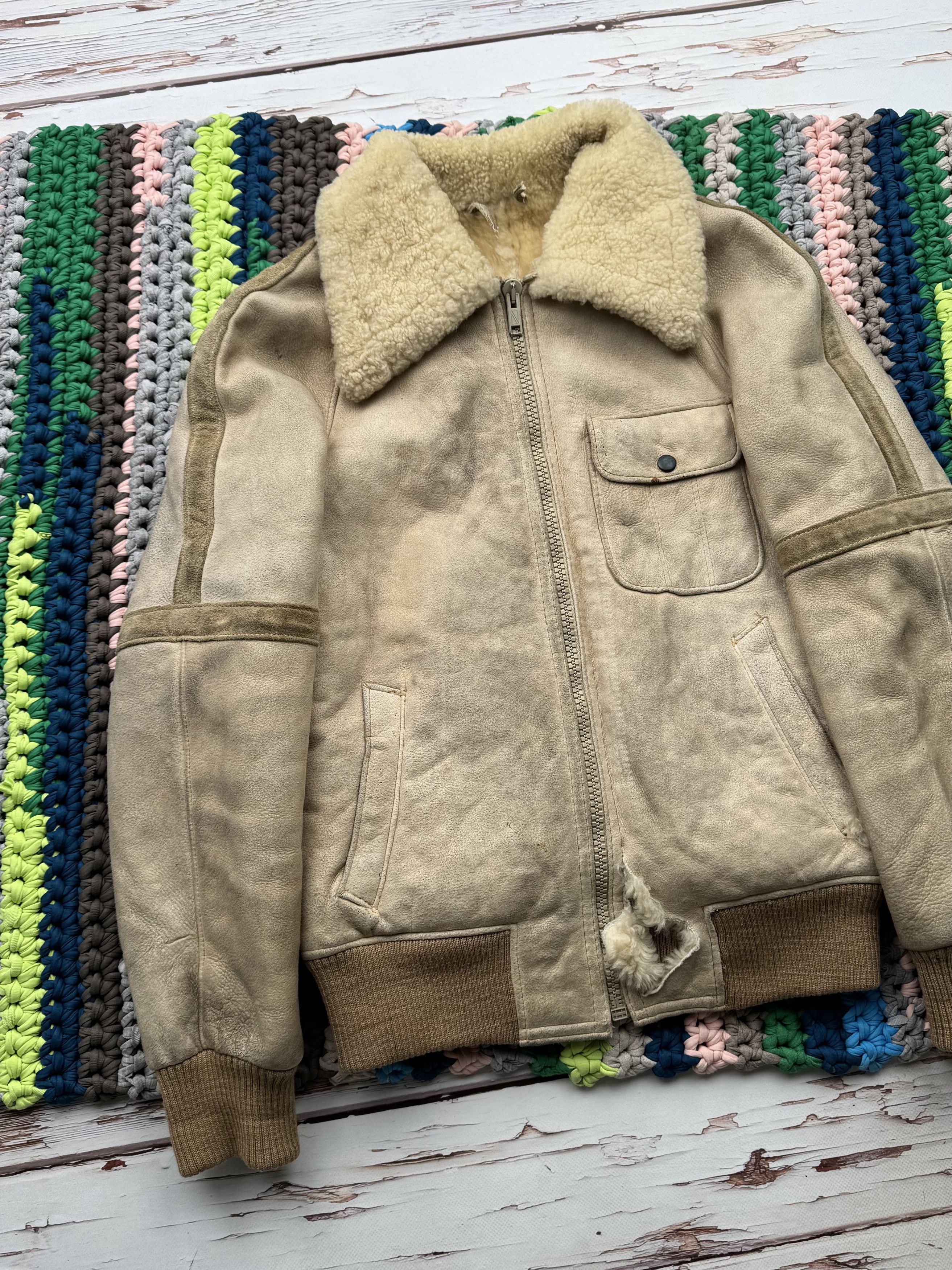 Vintage Vintage thrashed sheepskin jacket Size US S / EU 44-46 / 1 - 2 Thumbnail