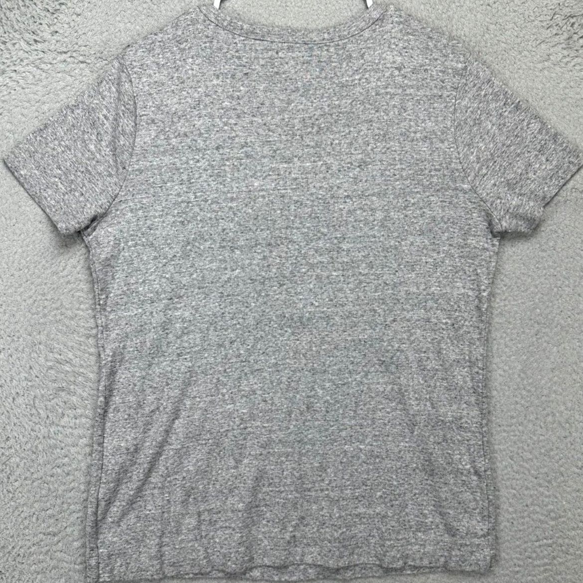 Duluth Trading Company Duluth Trading Co. T-Shirt Womens Medium Grey Heather Crew Neck Short Sleeve EUC Size M / US 6-8 / IT 42-44 - 3 Thumbnail