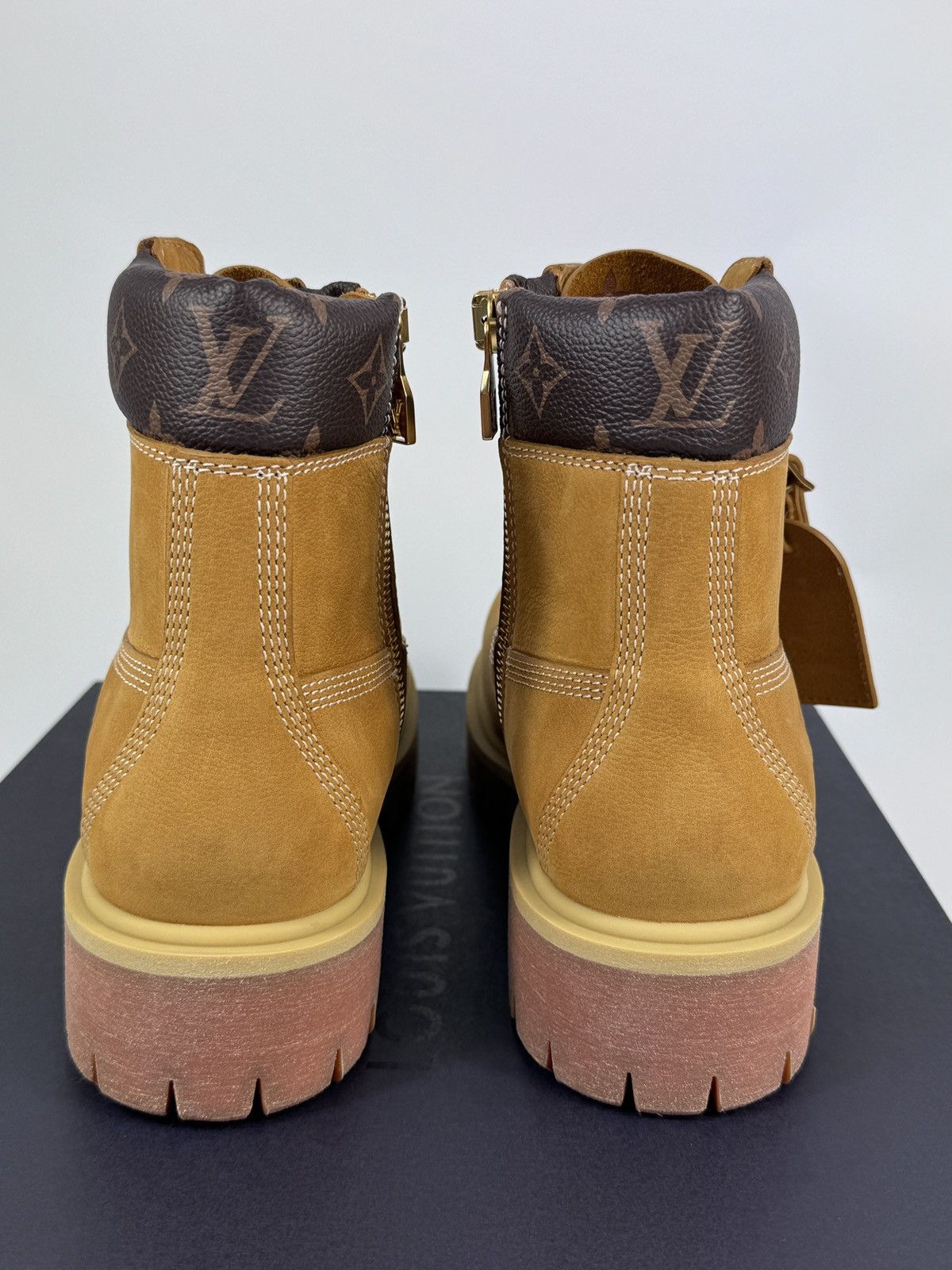 Louis Vuitton LV X TIMBERLAND BOOTS Size US 9 / EU 42 - 3 Thumbnail
