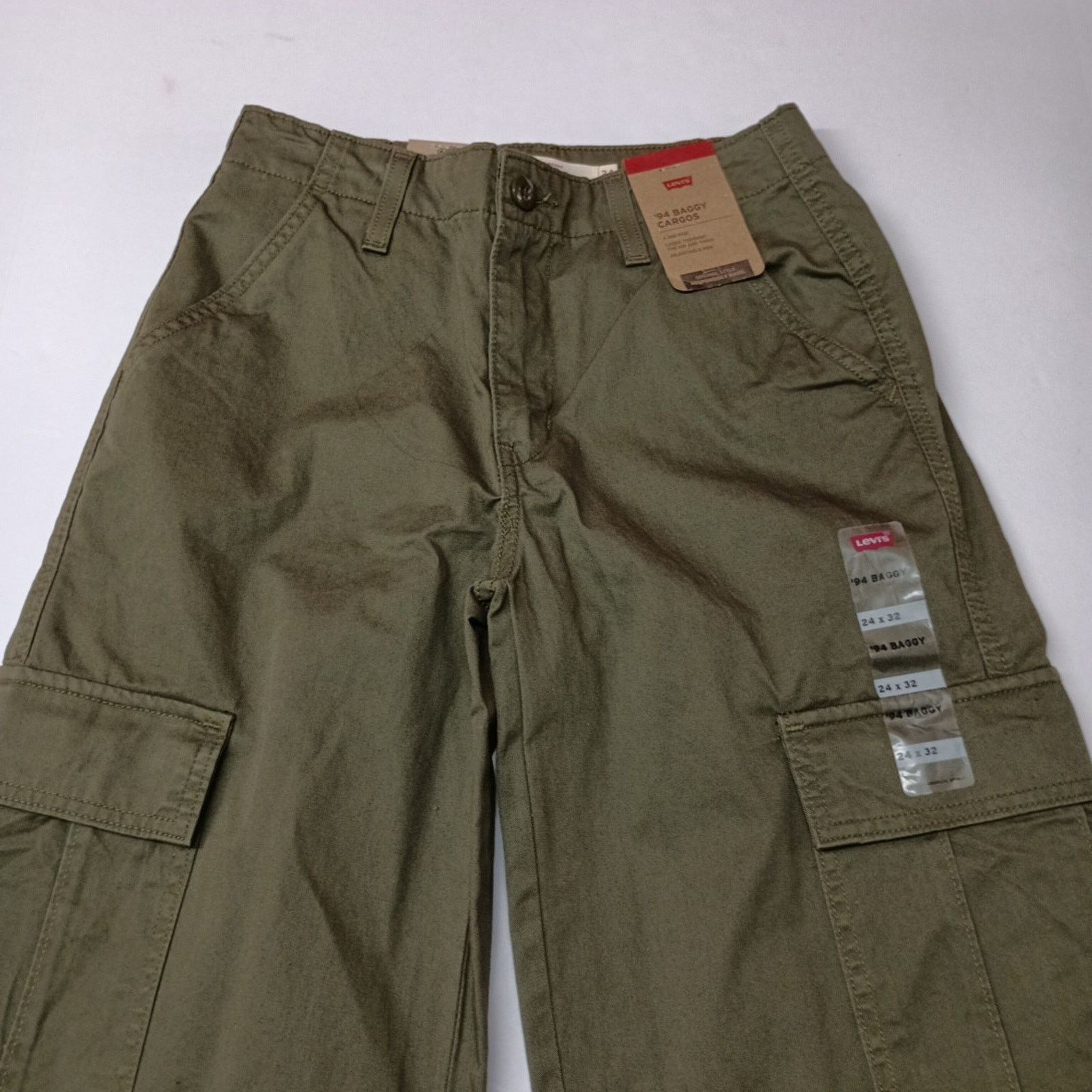 Levi's Levi's Women '94 Baggy Cargo Pants Size 24x32 Green Mid Rise Size 24" / US 00 / IT 34 - 4 Thumbnail