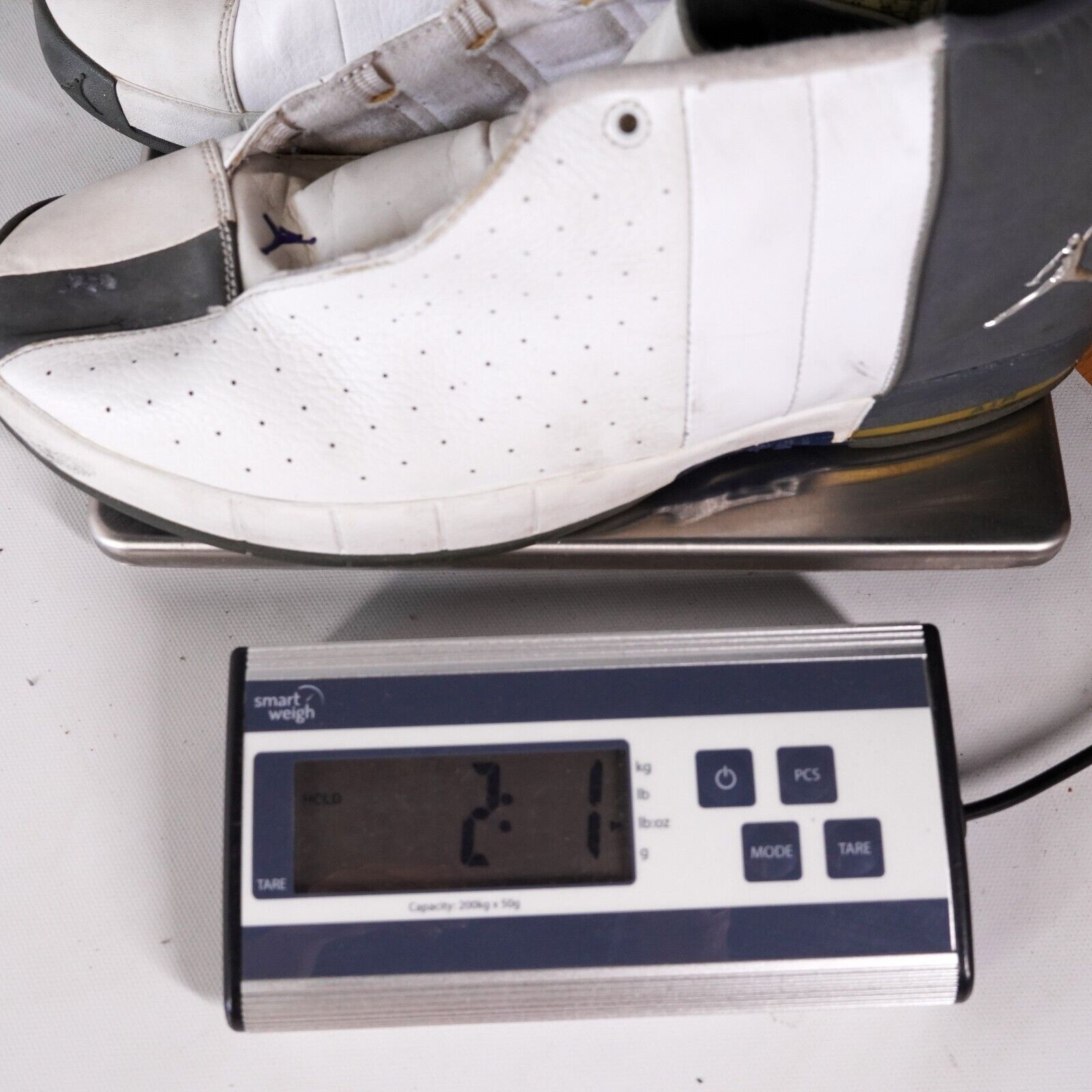 Jordan Brand Air Jordan Retro Athletic Hi-Top Sneakers Mens 11.5 Shoes Size US 11.5 / EU 44-45 - 12 Thumbnail