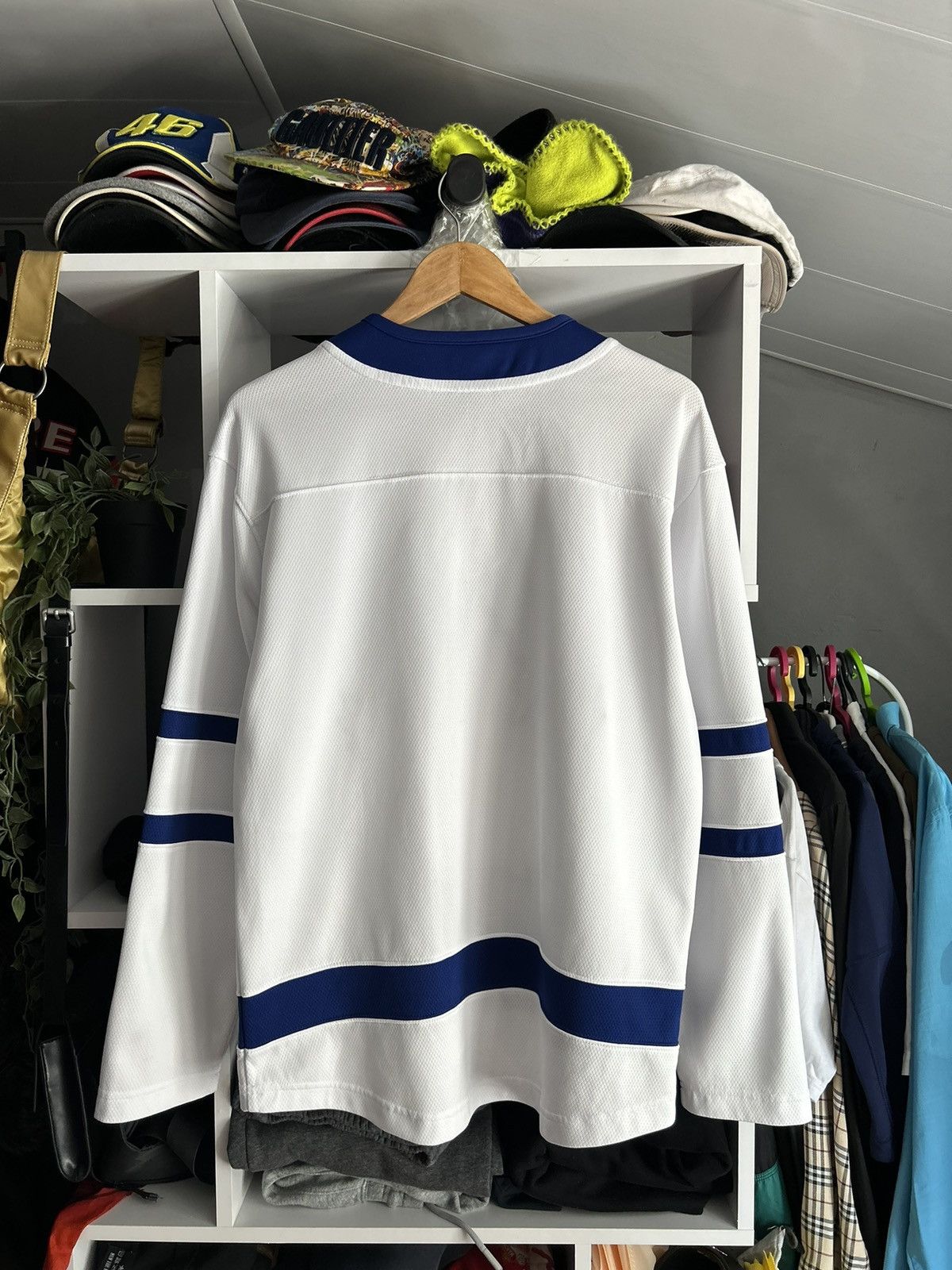 NHL Toronto Maple Leafs Away Breakaway Jersey Size US XS / EU 42 / 0 - 8 Thumbnail
