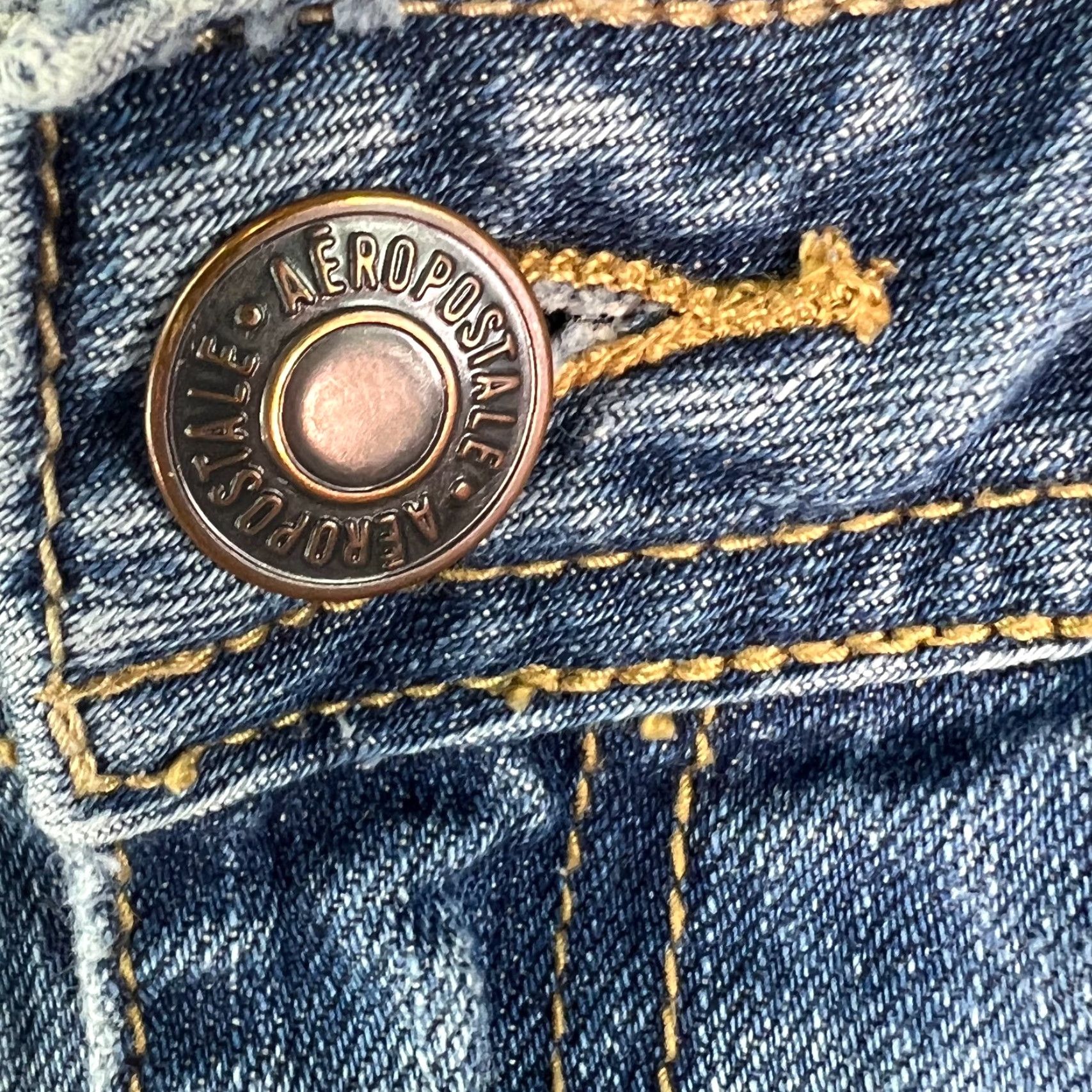 Vintage Aéropostale Womens Denim Cut Off Shorts 00 Flat Front Distressed Blue Cuffed Hem Shorts 00 Size 28" / US 6 / IT 42 - 3 Thumbnail