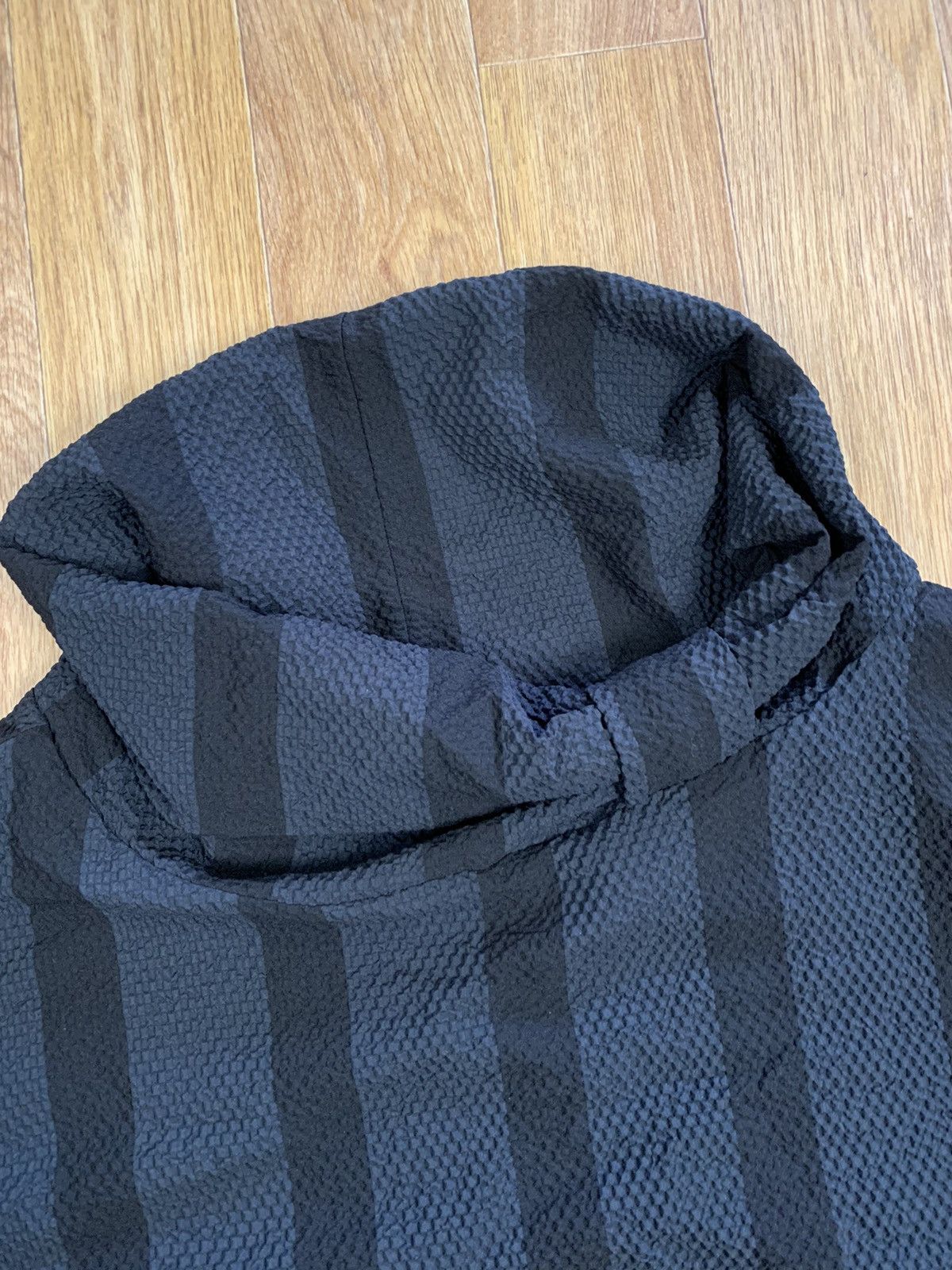 Japanese Brand Elsewhere Pleated Blouse Miyake Style Avantgarde Brand Size S / US 4 / IT 40 - 2 Thumbnail