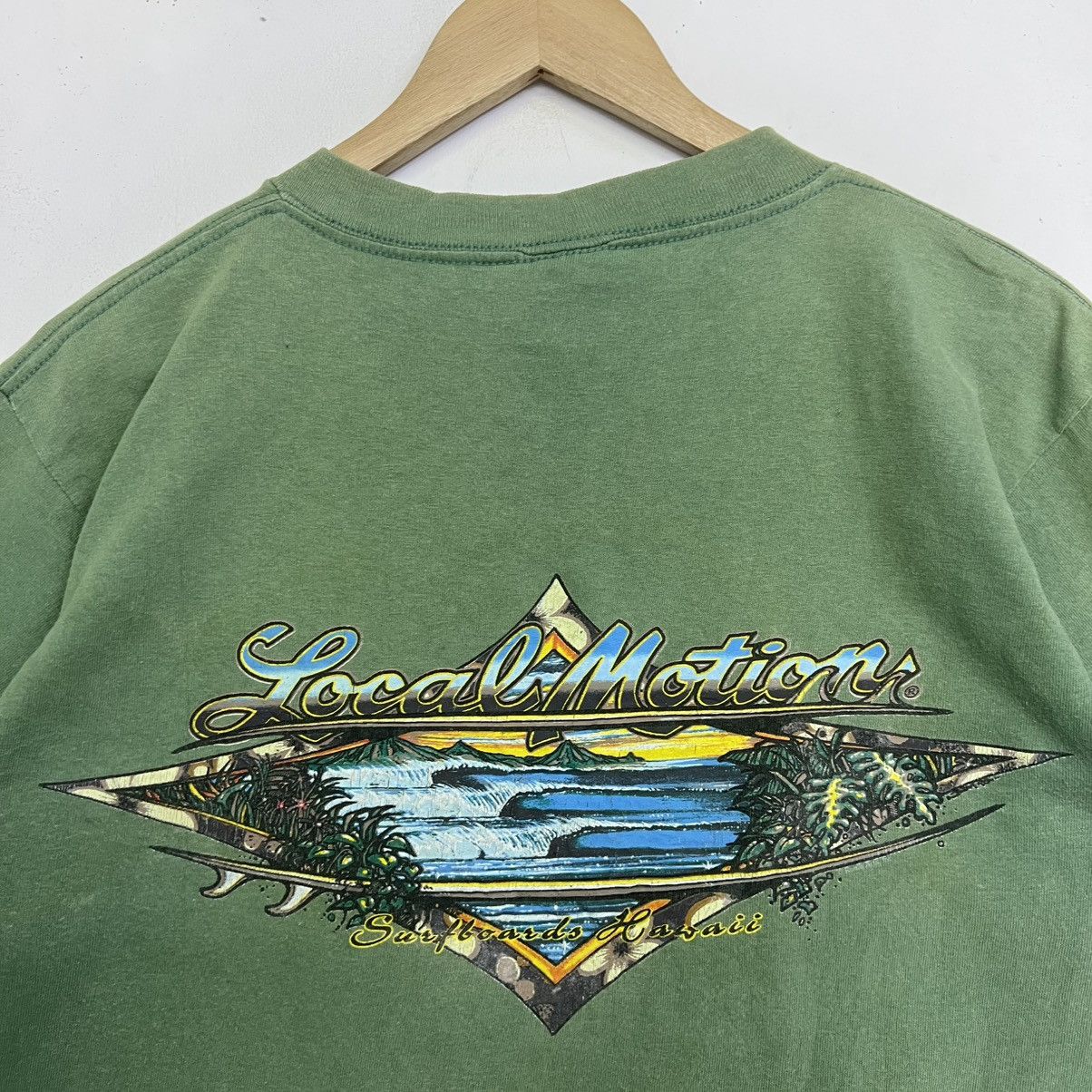 LOCAL MOTION 90 SURFING HAWAII BACKHITT TSHIRT