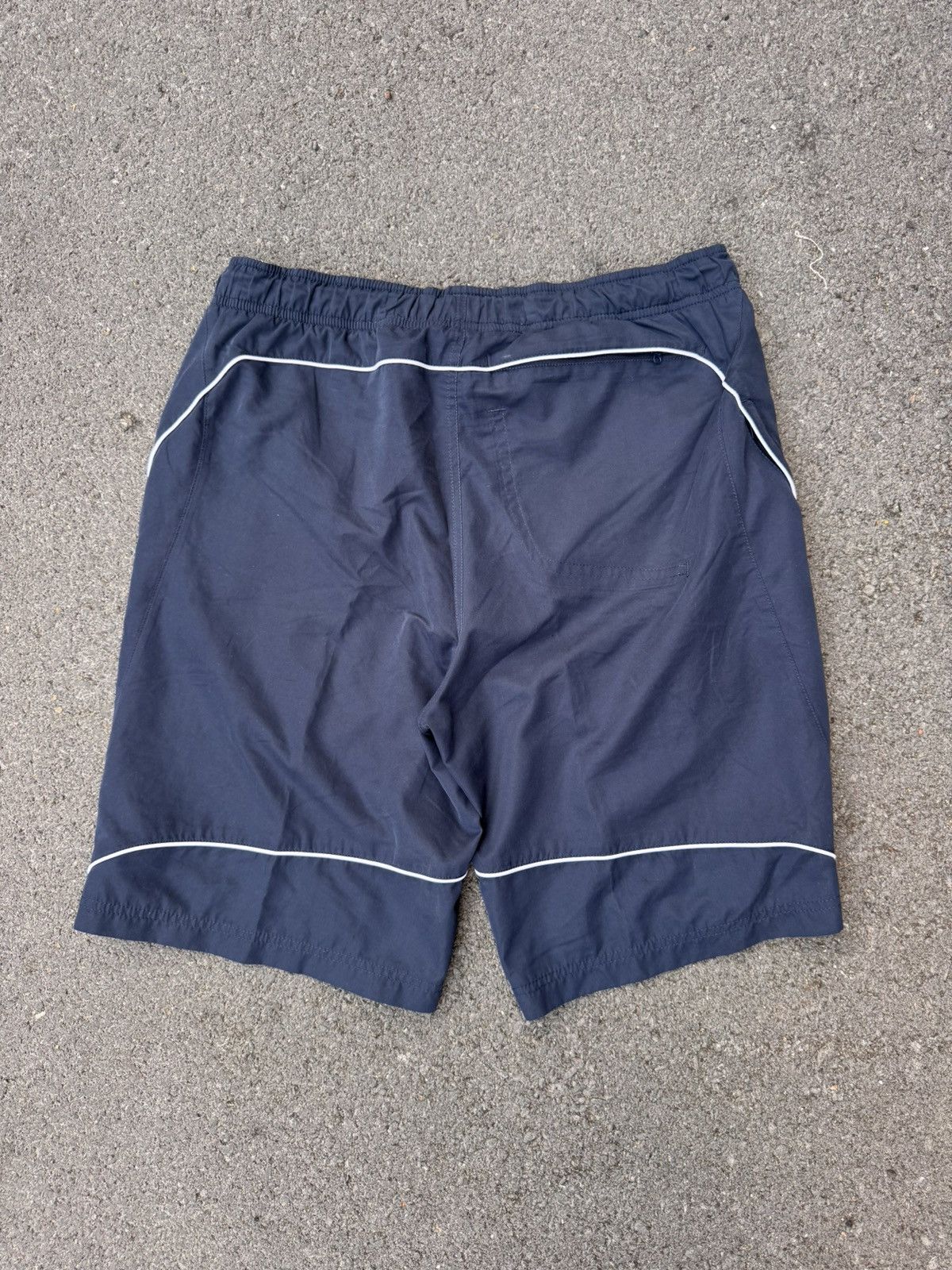 Nike Vintage Nike 00's Short Pants Size US 32 / EU 48 - 2 Thumbnail