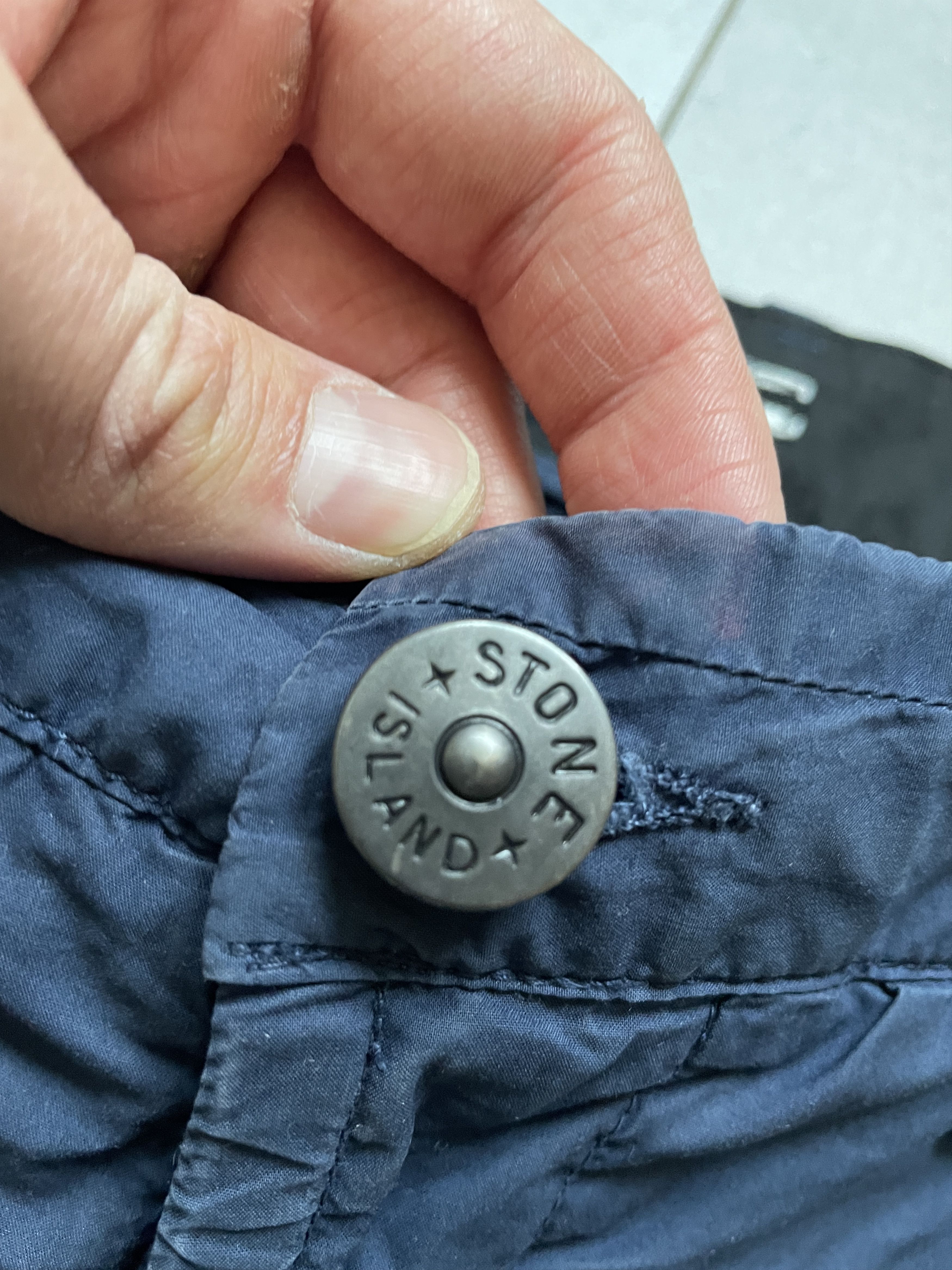 Stone Island STONE ISLAND NAVY CARGO SHORTS Size US 36 / EU 52 - 8 Thumbnail