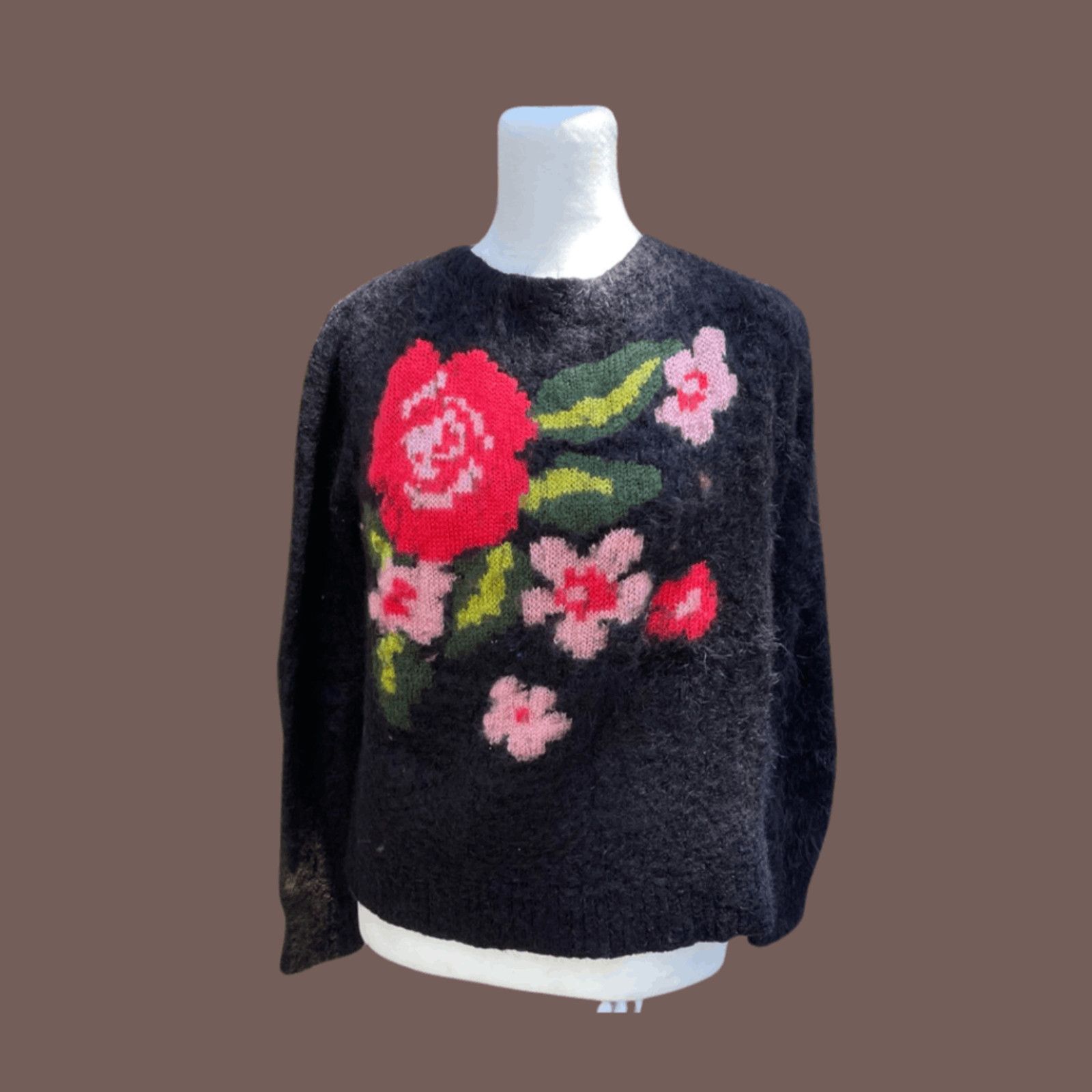 Jessica Simpson VTG | Jessica Simpson Black Fuzzy Pullover | Granny Glam Size M / US 6-8 / IT 42-44 - 1 Thumbnail
