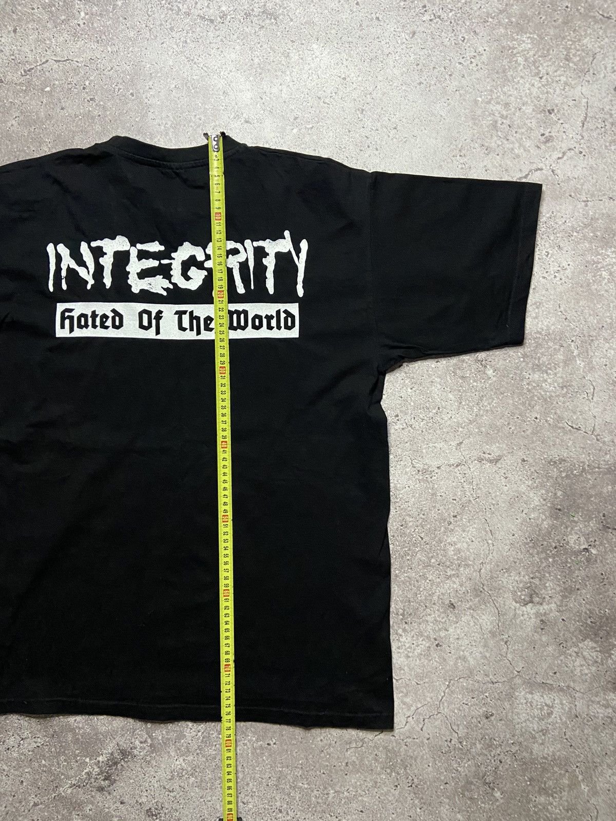 Band Tees × Vintage RARE Integrity Hated Of The World Serial Killer T Shirt Size US XL / EU 56 / 4 - 4 Thumbnail