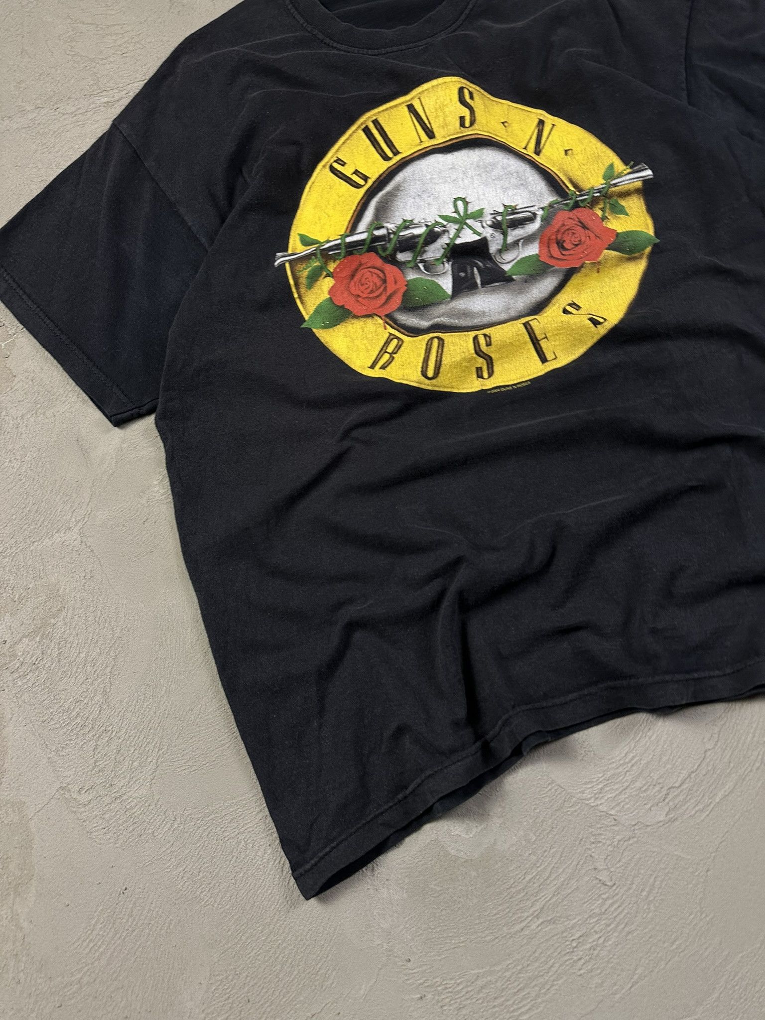 Band Tees 2004 Guns N' Roses Rock Band Promo T-shirt Size US M / EU 48-50 / 2 - 4 Thumbnail