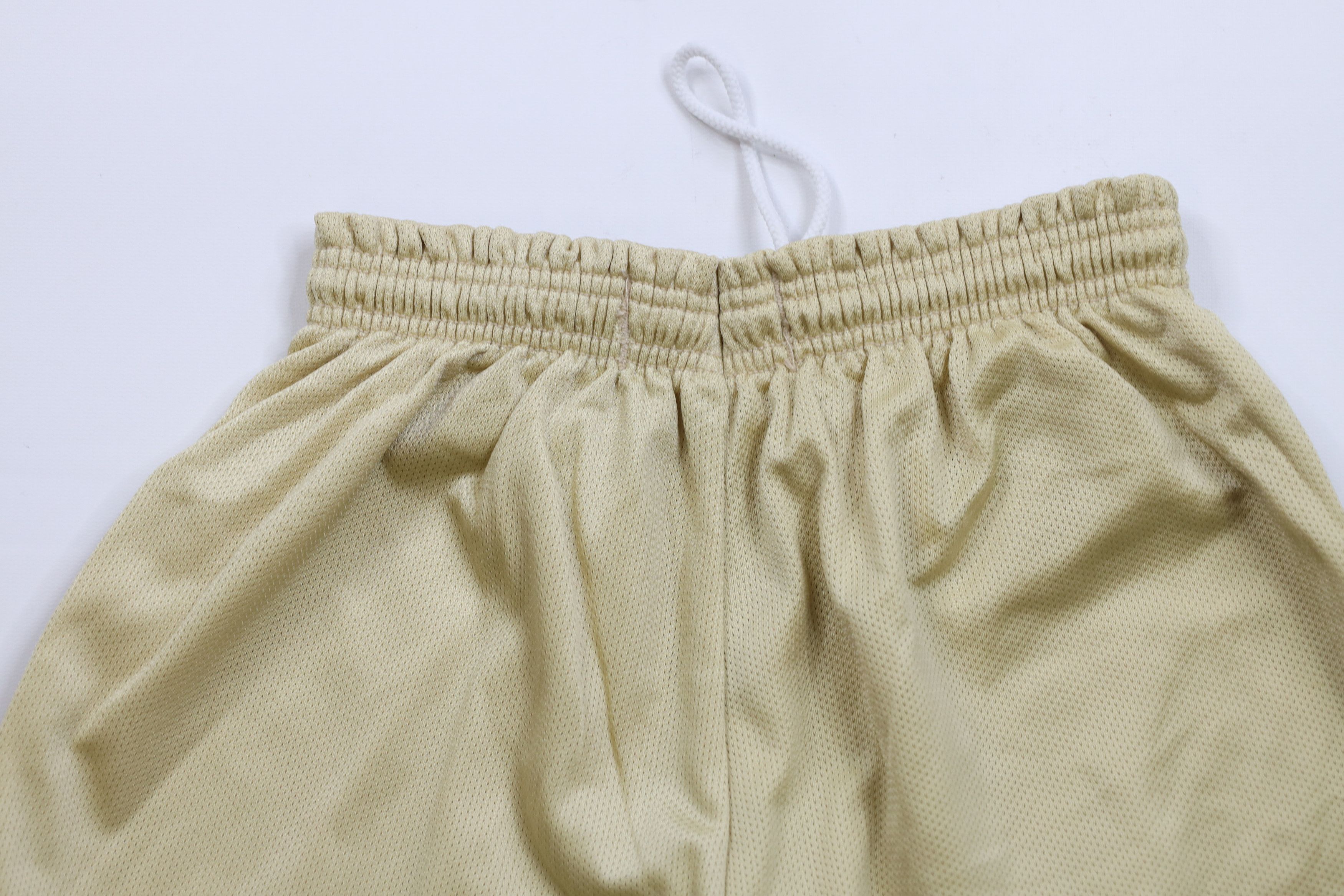 Vintage Vintage 90s Streetwear Heavyweight Basketball Shorts Gold Size US 32 / EU 48 - 8 Thumbnail
