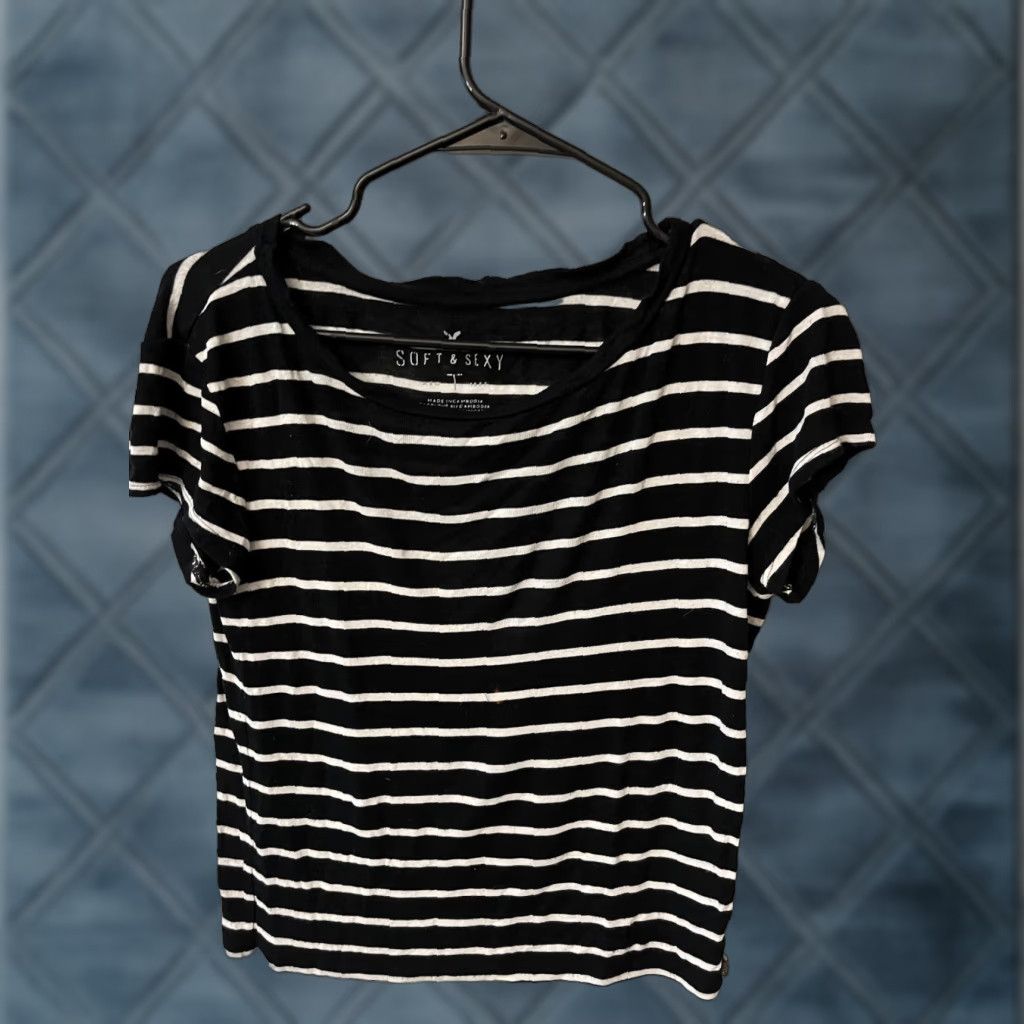 American Eagle Outfitters VINTAGE American Eagle Crew Neck Striped T-Shirt Women XS Black Short Sleeve Size XS / US 0-2 / IT 36-38 - 1 Thumbnail