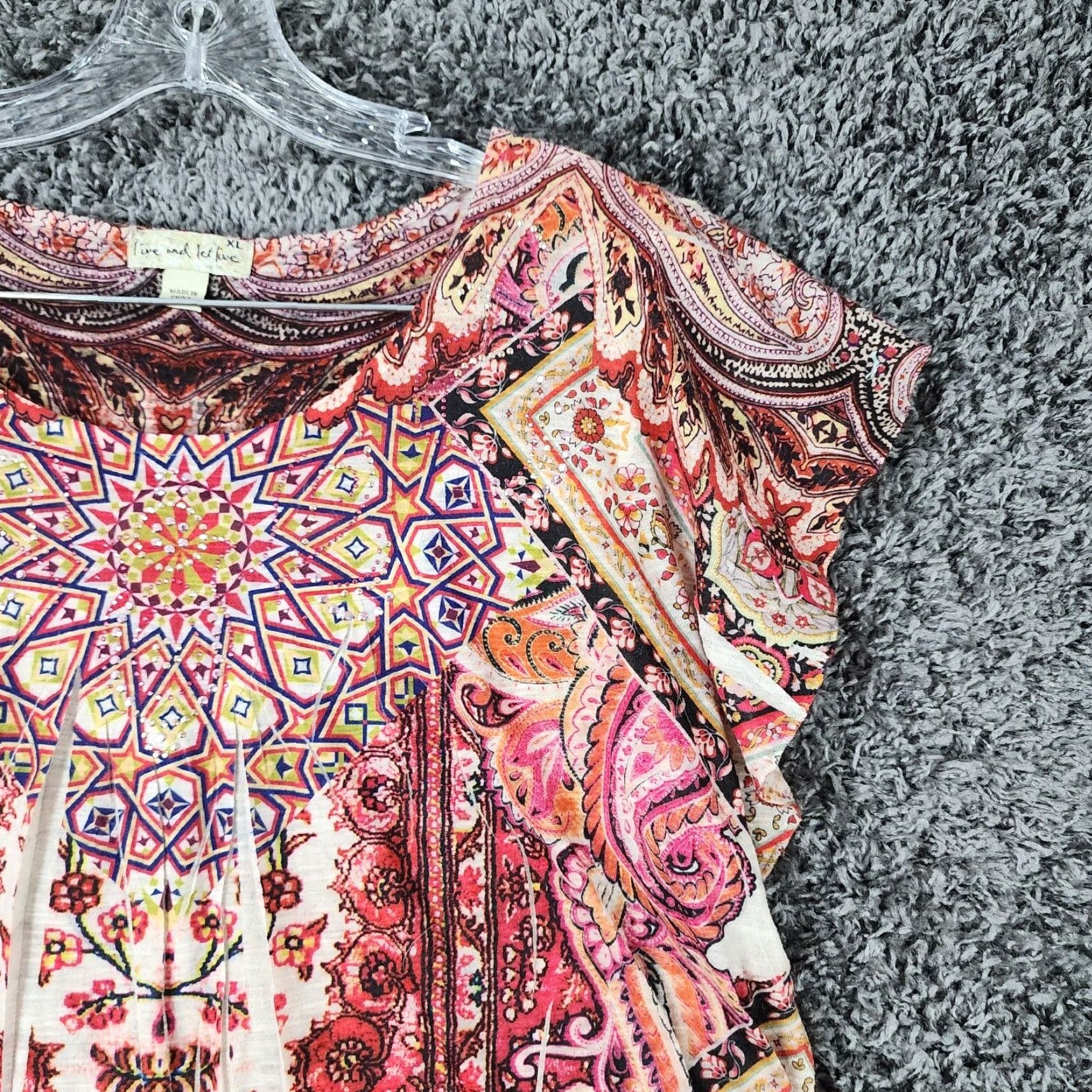 Olive LIVE AND LET LIVE Blouse Short Sleeve Geometric Multicolor XL Womens Colorful Geometric Pattern XL Women’s Blouse Size XL / US 12-14 / IT 48-50 - 3 Thumbnail