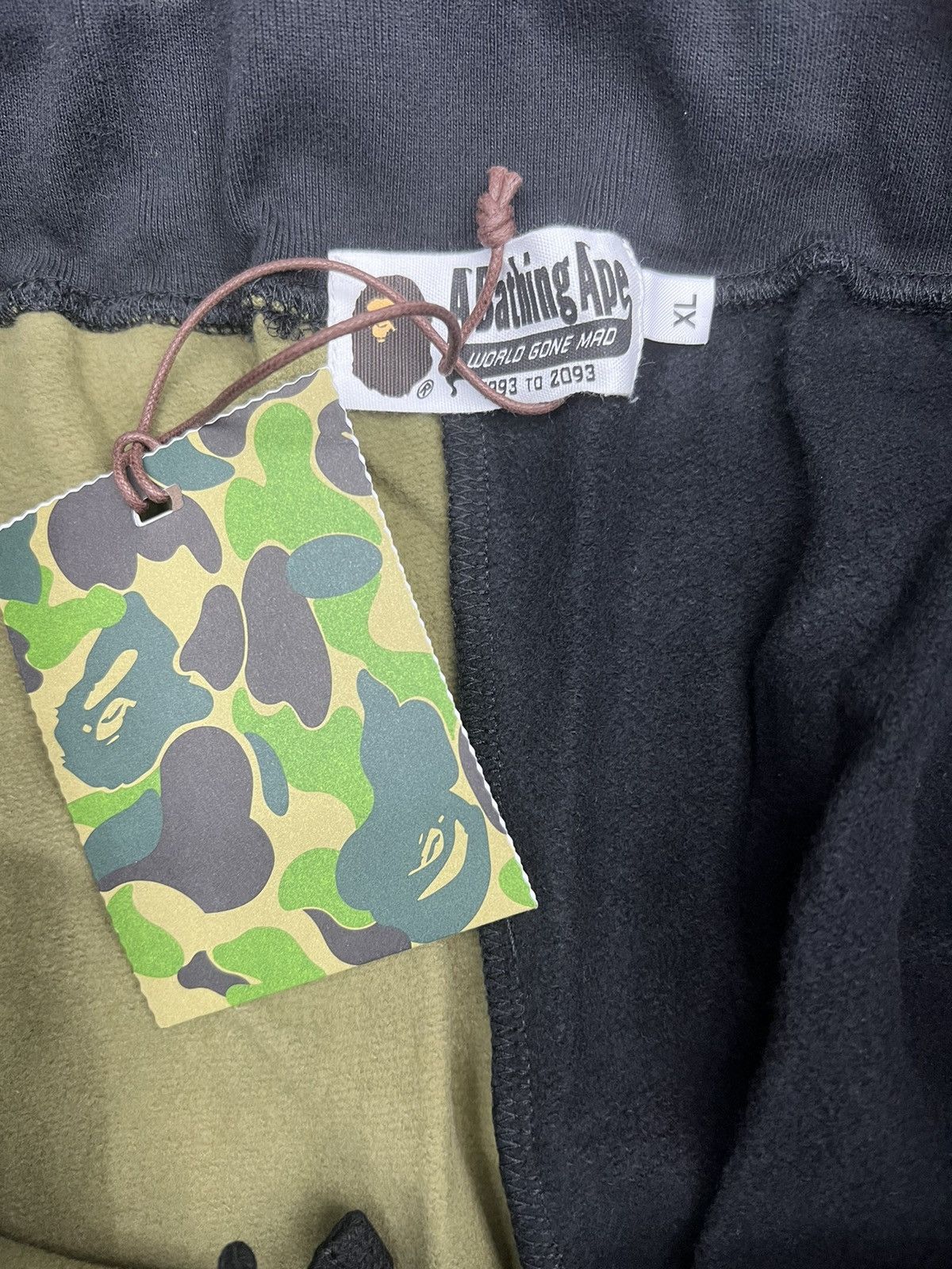 Bape Bape ABC Camo Shark Sweat Shorts Size US 36 / EU 52 - 4 Thumbnail