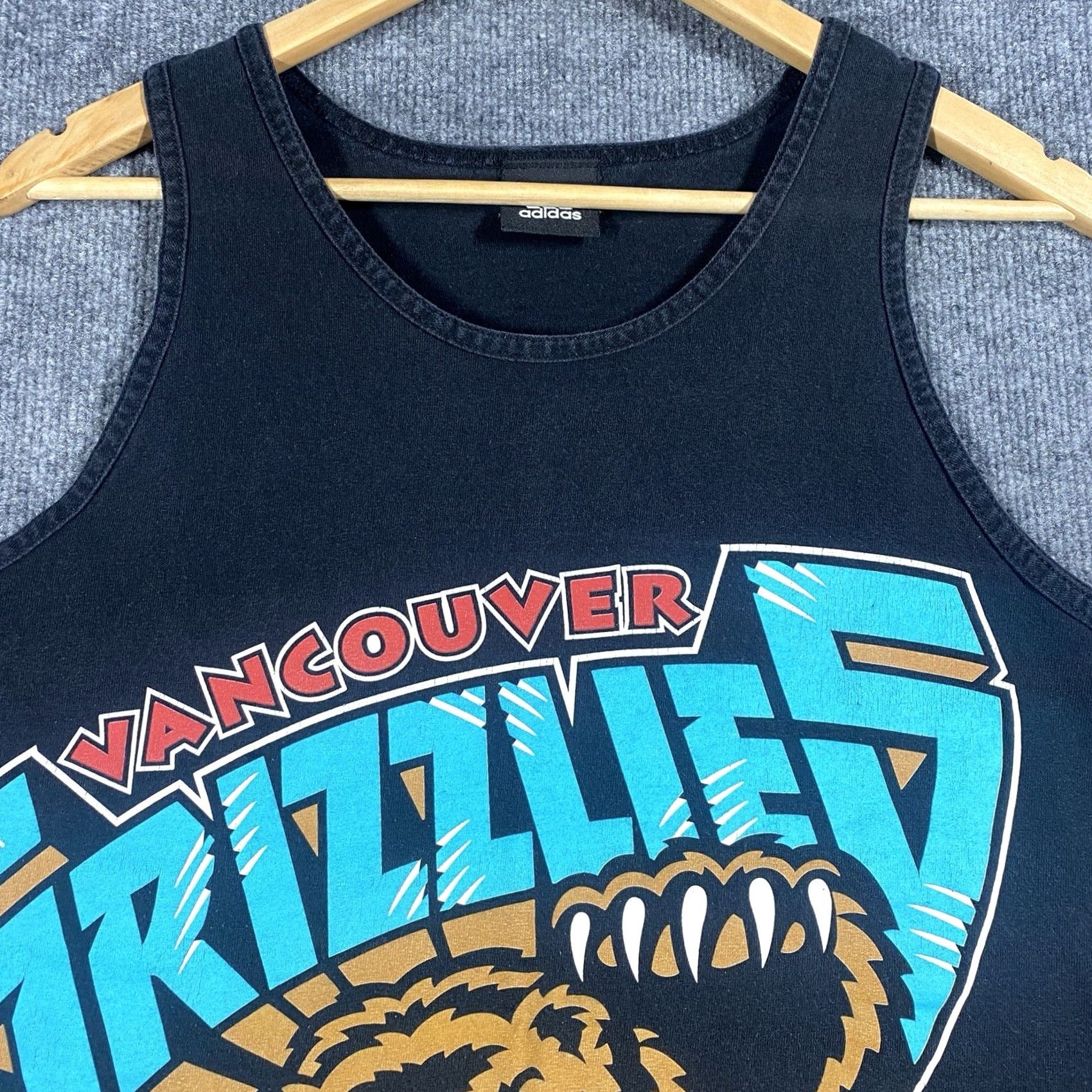 Adidas VINTAGE Vancouver Grizzlies Tank Top T Shirt Adidas Memphis S Black Cotton Jersey 90s NBA AOP Mens Size US S / EU 44-46 / 1 - 2 Thumbnail