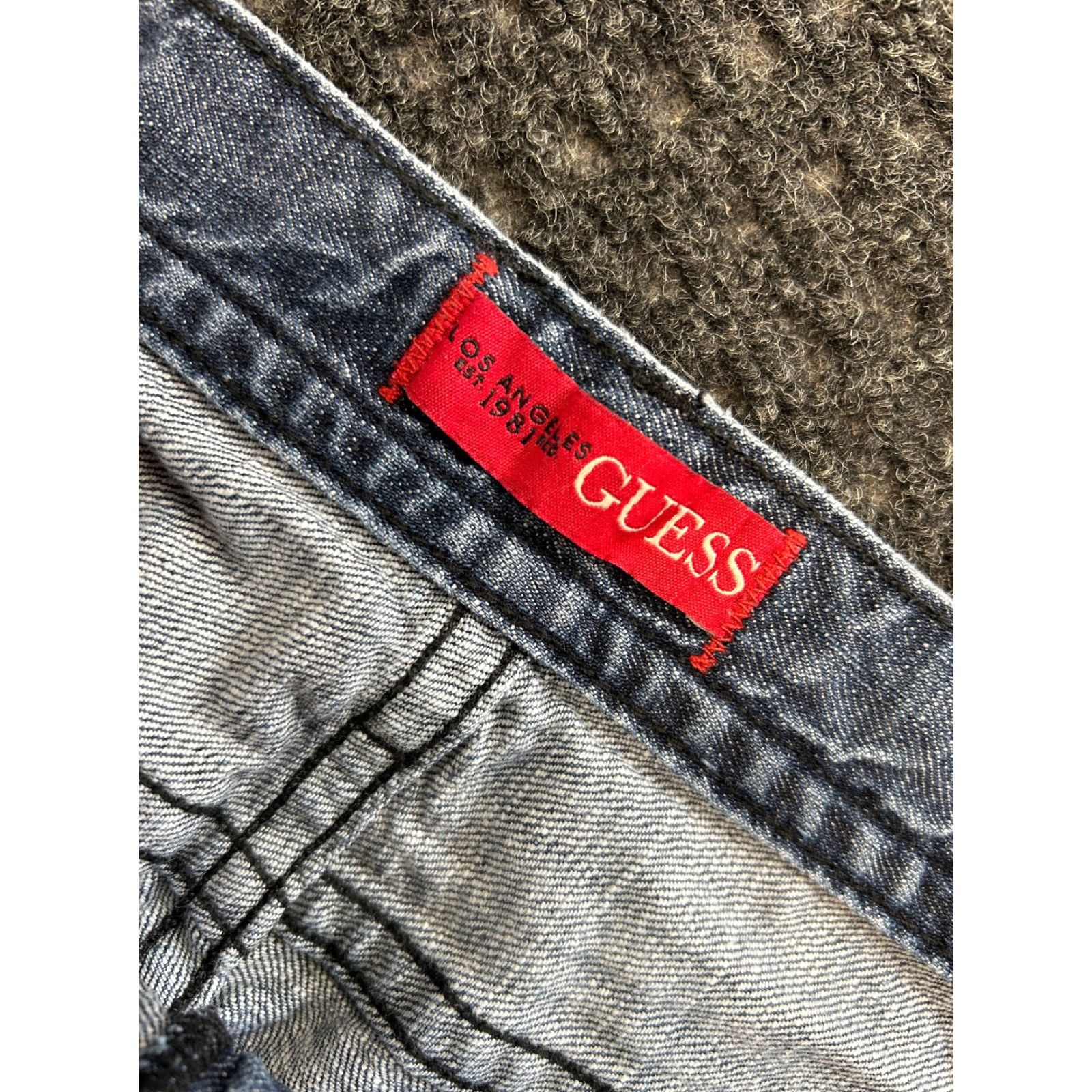 Guess VINTAGE GUESS Jeans Relaxed Straight Rowland Fit 40 x 32 Blue Denim 5-Pocket Distressed Baggy Hip Hop 90s Mens Jeans Size US 40 / EU 56 - 5 Thumbnail