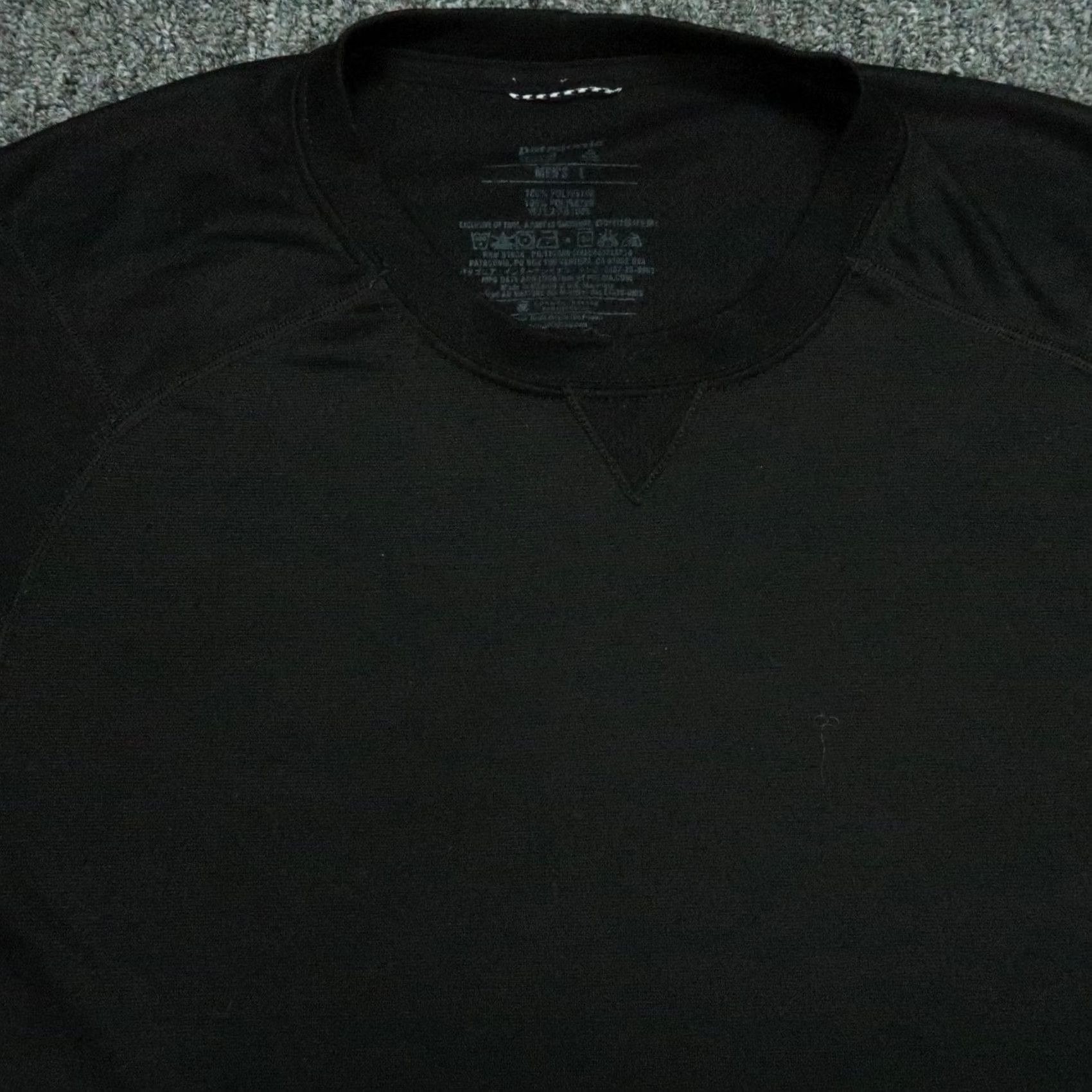 Patagonia Patagonia Shirt Mens Large Black Capilene 3 Midweight Crew Long Sleeve Size US L / EU 52-54 / 3 - 2 Thumbnail