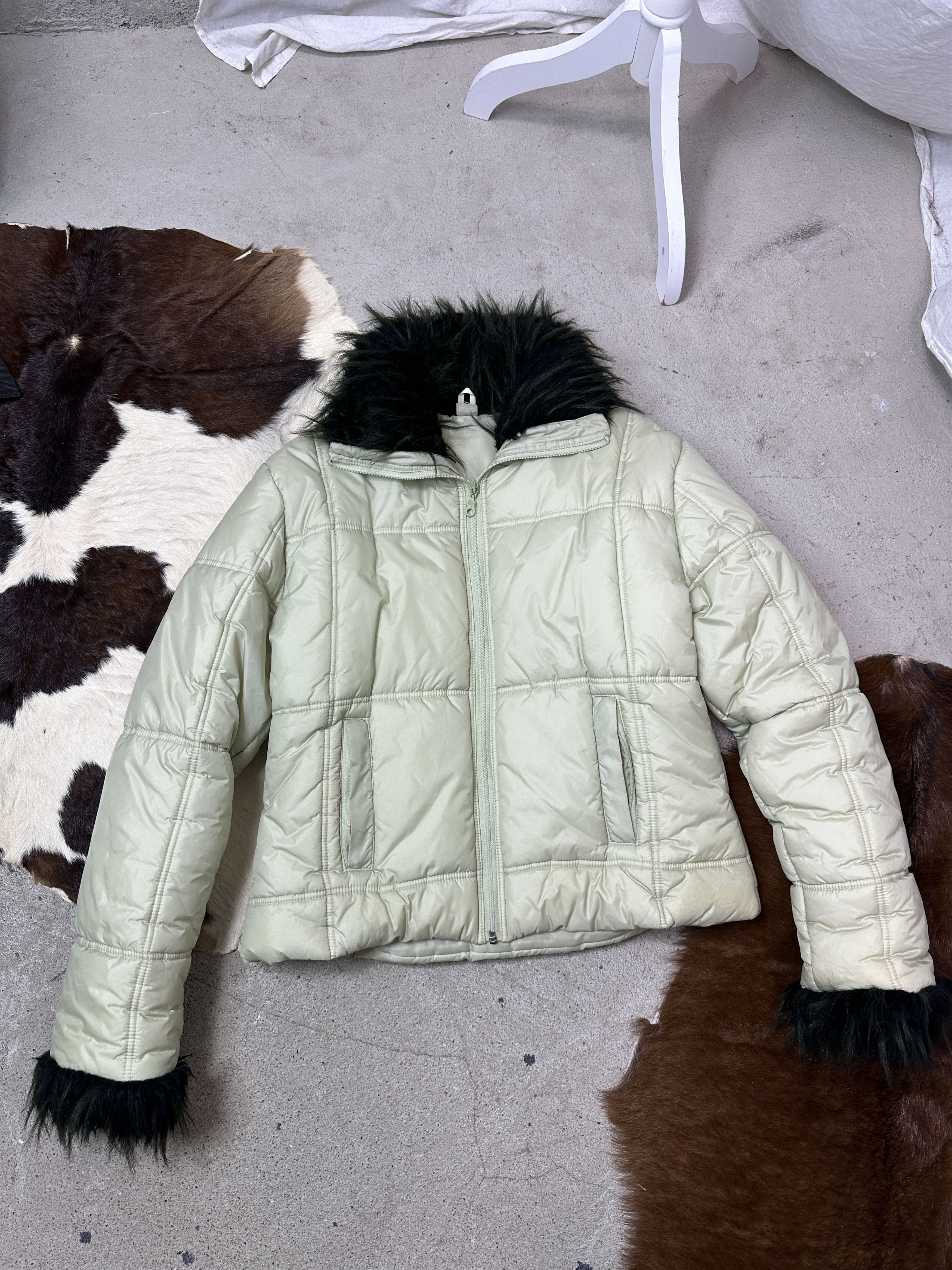 Vintage Vintage Outdoor Faux Fur Zip Up Bomber Jacket 00s Size XL / US 12-14 / IT 48-50 - 2 Thumbnail