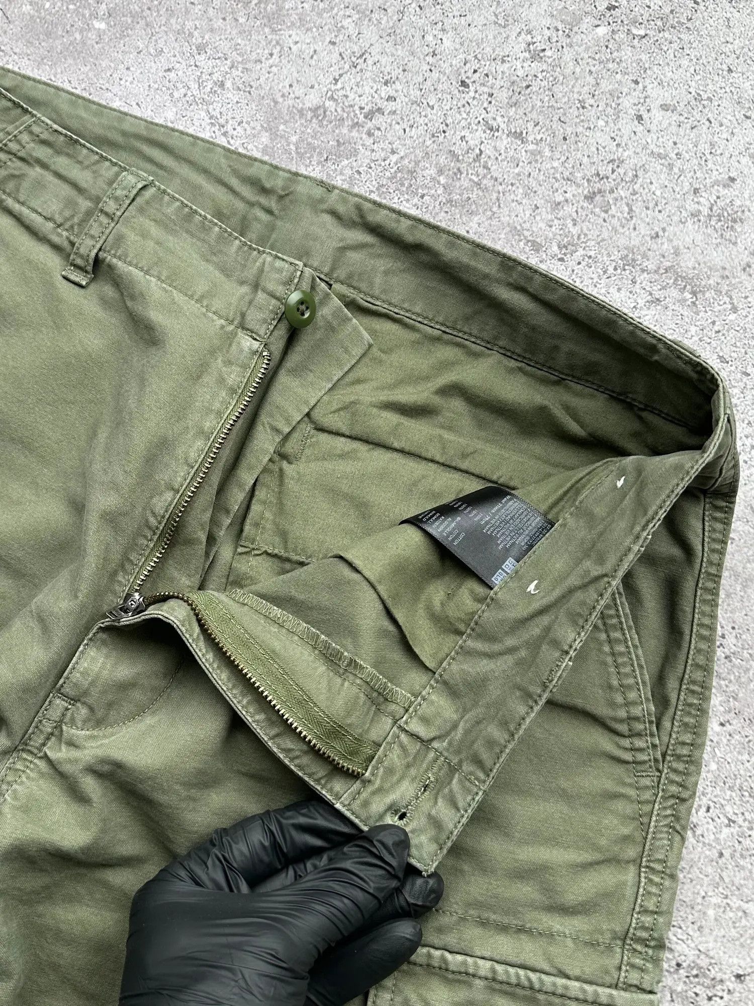 Japanese Brand Uniqlo Cargo Pants C486(V226) Size US 31 - 4 Thumbnail