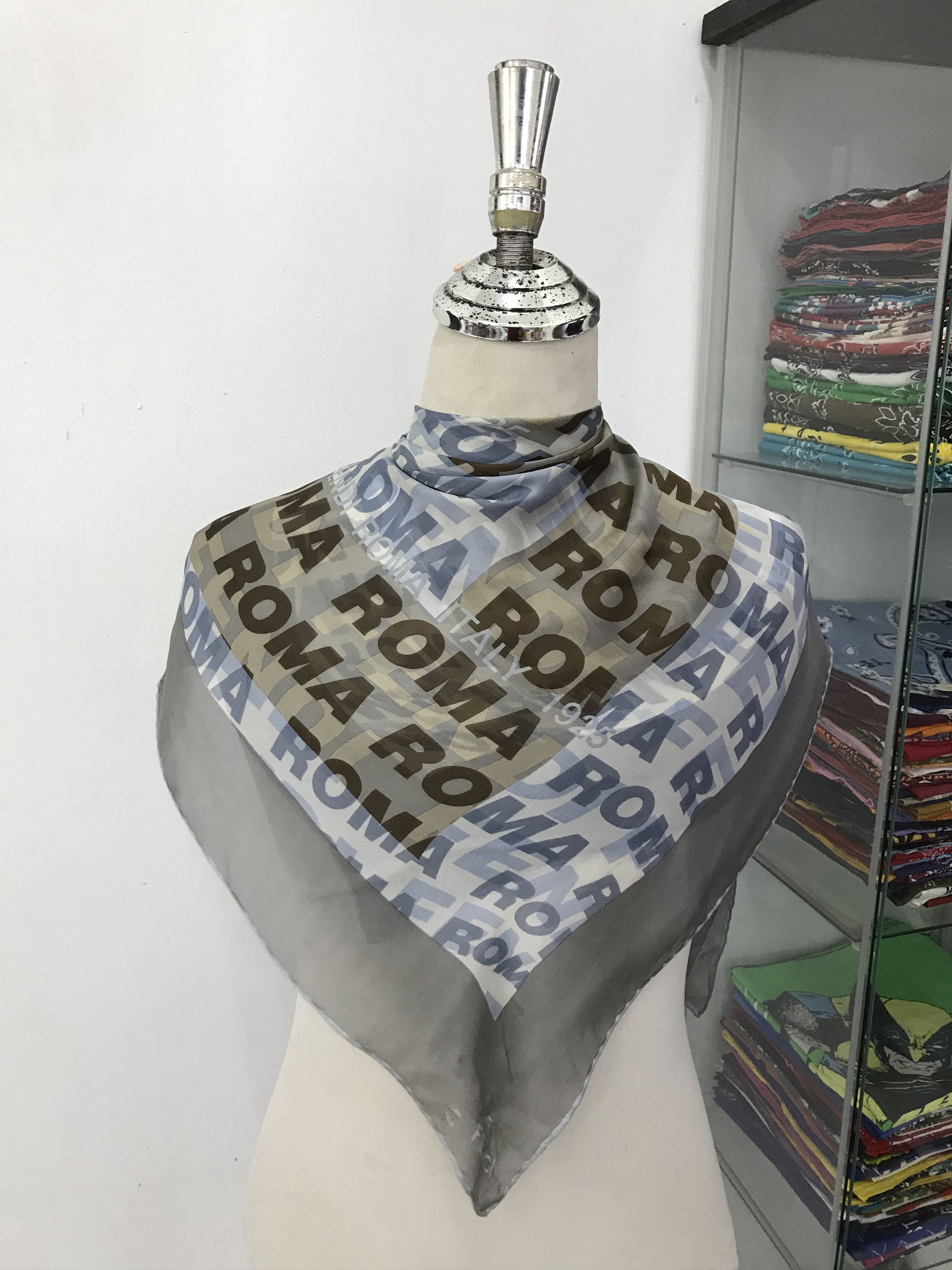 Vintage Vintage Fendi Silk scarf Size ONE SIZE - 1 Thumbnail