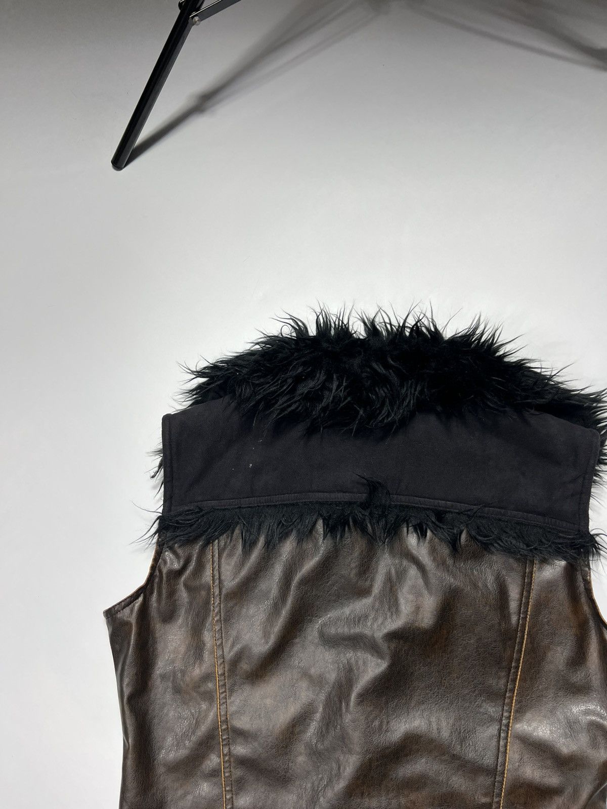 Hysteric Glamour Rare Y2K Leather Vest With Fur Collar Hood Hype Size L / US 10 / IT 46 - 14 Thumbnail