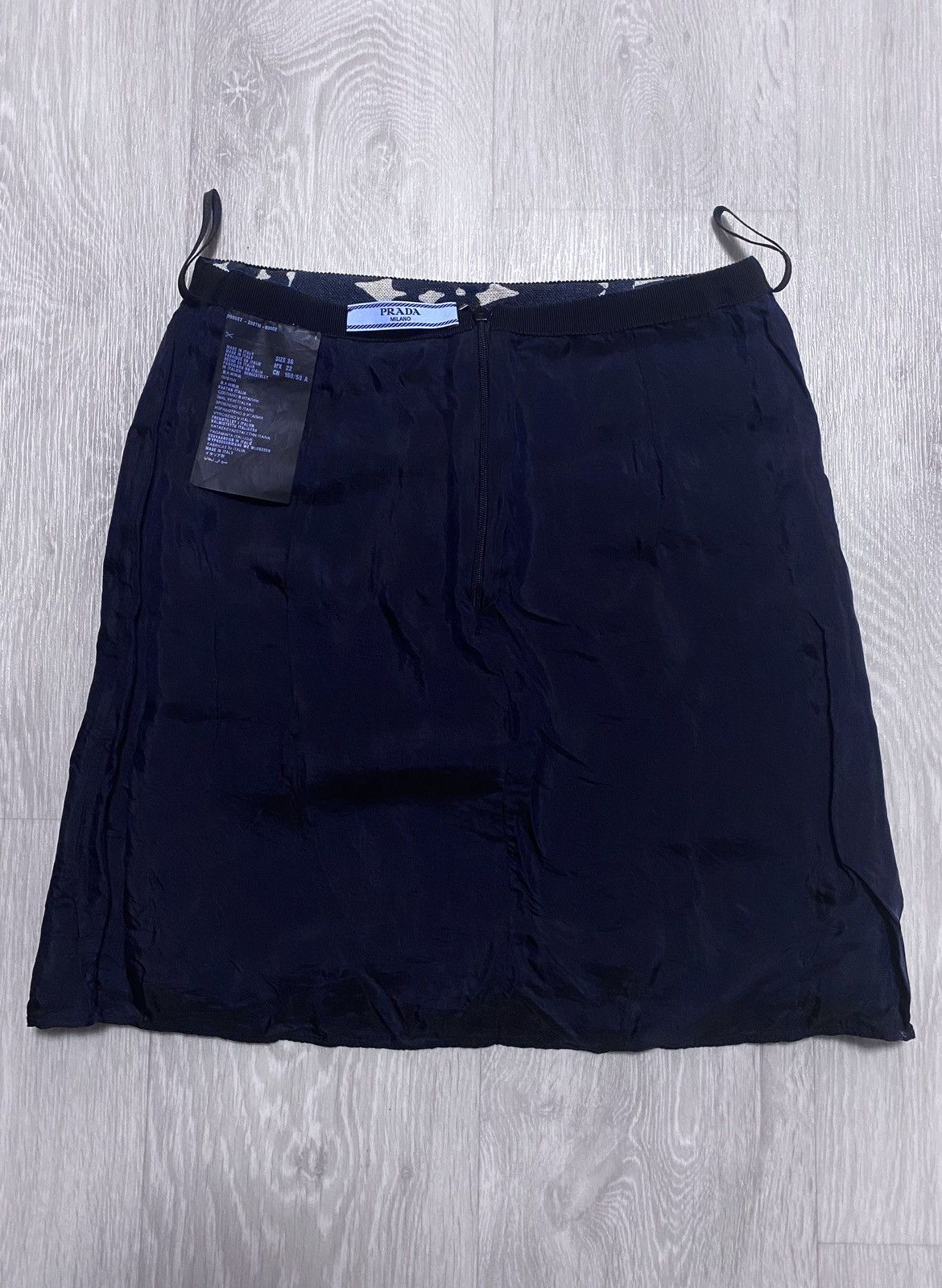 Prada Women’s Prada Milano Viscose Black Printed Midi Skirt Size 25" / US 0 / IT 36 - 17 Thumbnail