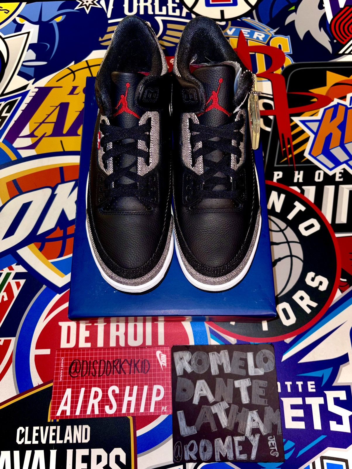 Jordan Brand Black Denim Levi's x Air Jordan 3 Retro SP (IR0914-400) Size US 9.5 / EU 42-43 - 4 Thumbnail