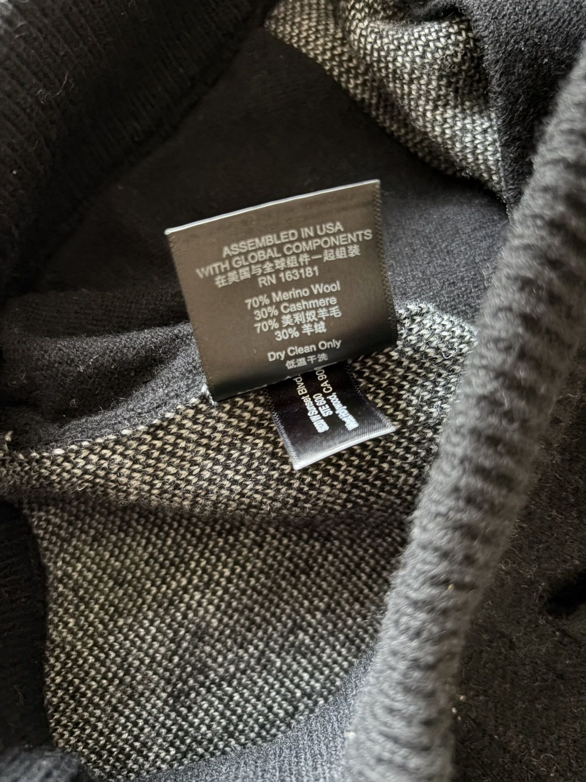 Rhude Rhude Cashmere Script Shorts & Poster Button Up Size US S / EU 44-46 / 1 - 17 Thumbnail