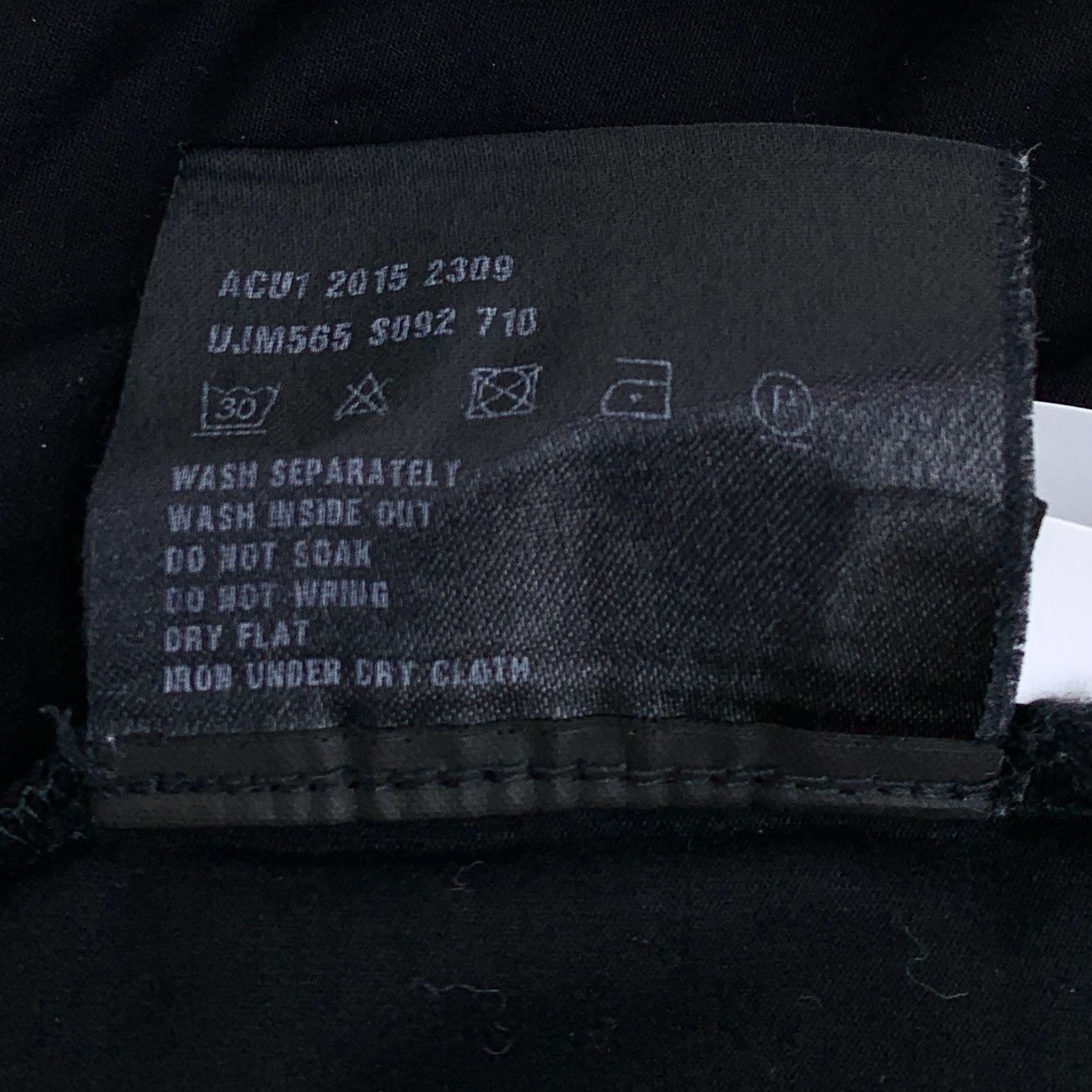 Prada Prada T-Shirt V-Neck Black Cotton Tee (Size XL) Size US XL / EU 56 / 4 - 3 Thumbnail