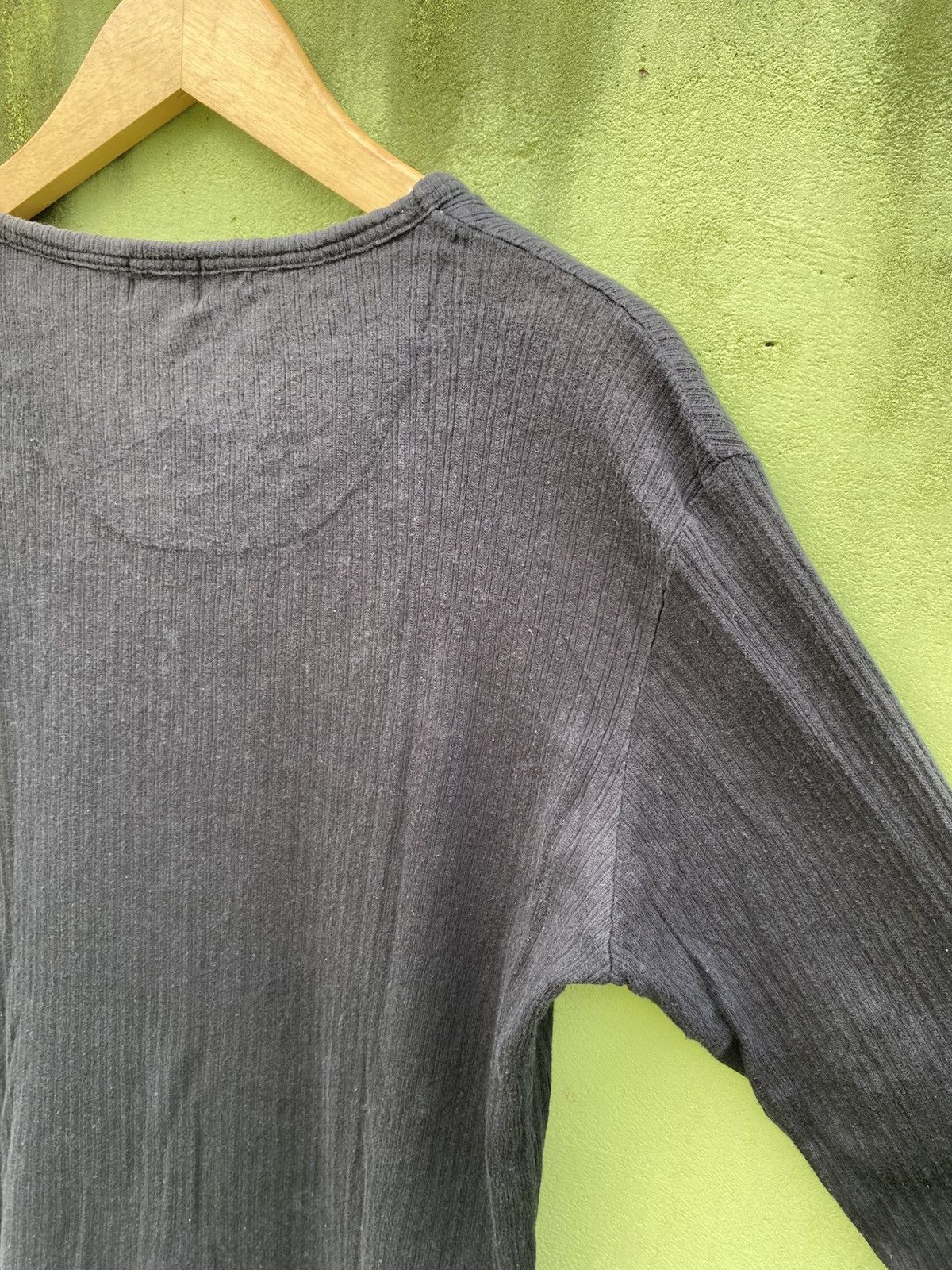 Takeo Kikuchi Takeo Kikuchi Ribbed V-neck With White Undershirt Layer Size US L / EU 52-54 / 3 - 11 Thumbnail