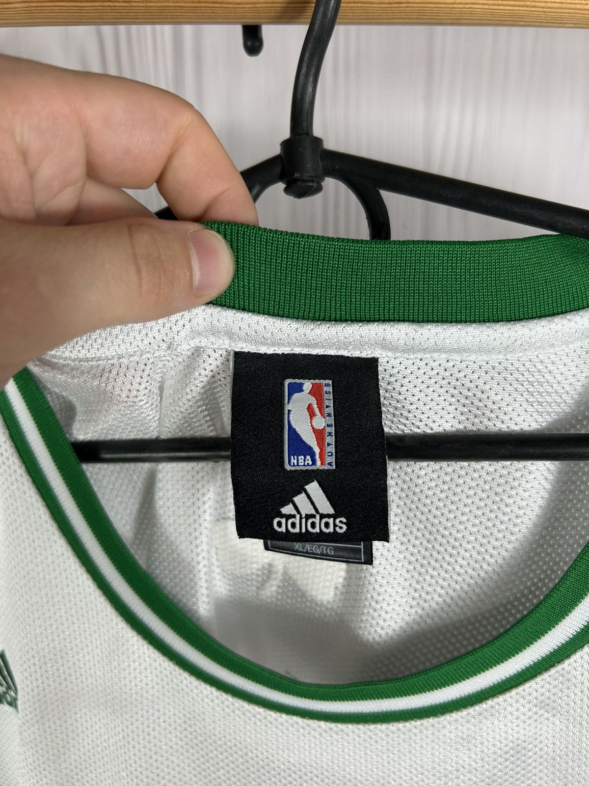 Adidas Vintage NBA Adidas Celtics #20 Allen Jersey Tank Top Size XL Size US XL / EU 56 / 4 - 11 Thumbnail