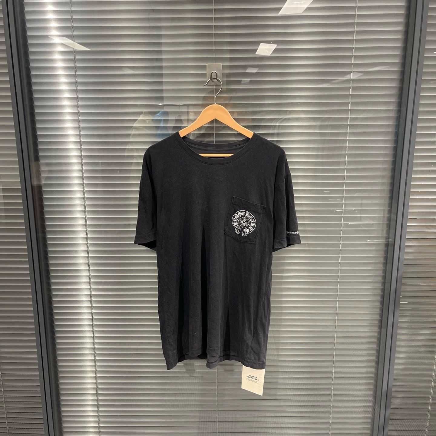 Chrome Hearts Chrome Hearts Classic Back Cross Short Sleeve L 9/10 Size US L / EU 52-54 / 3 - 2 Thumbnail
