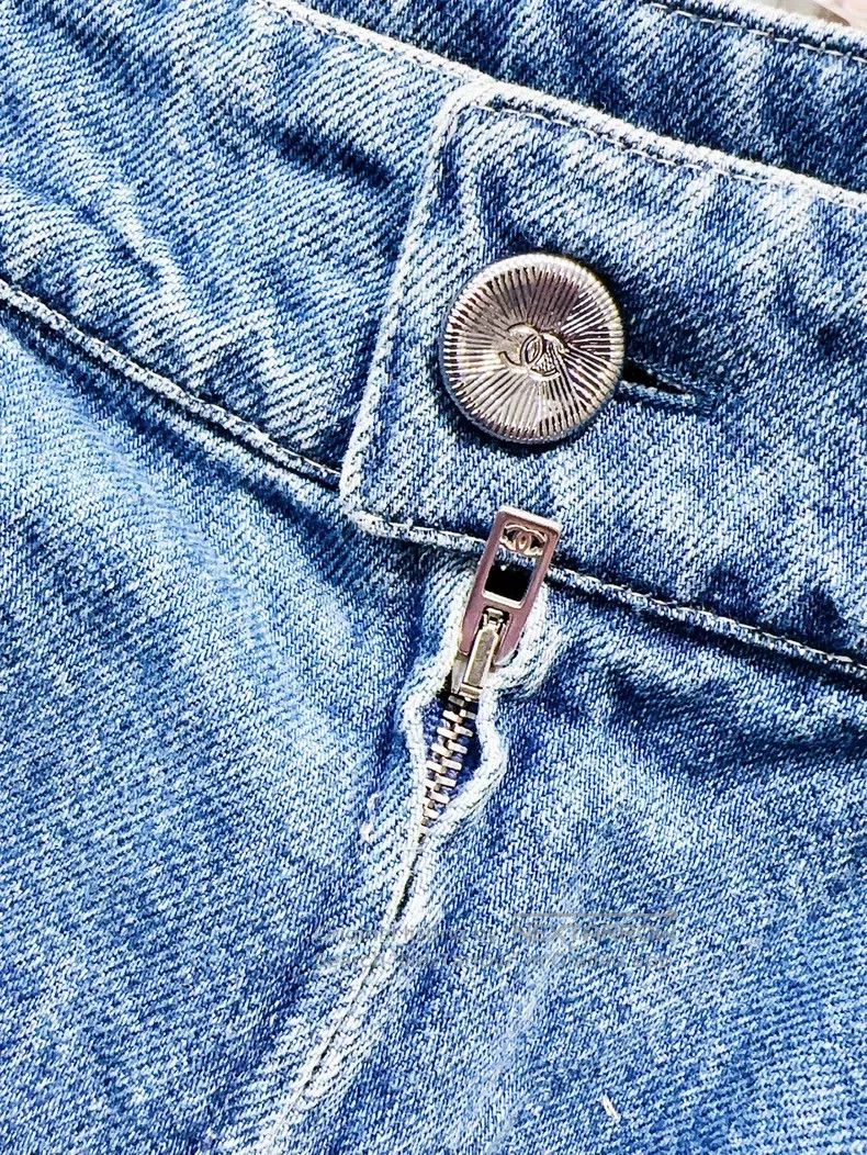 Chanel Chanel Blue denim skirt Size 25" / US 0 / IT 36 - 4 Thumbnail