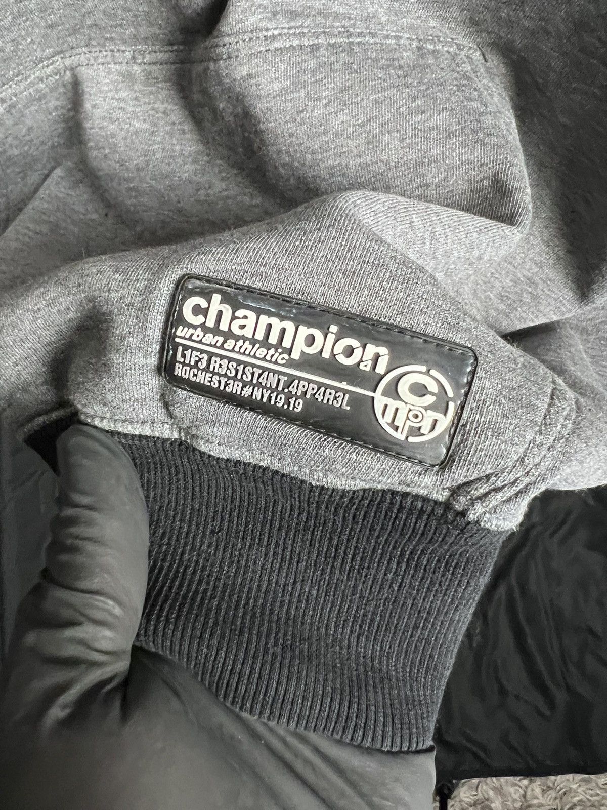 Champion × Vintage 🔴 Vintage grey hoodie Champion urban athletic apparel Size US S / EU 44-46 / 1 - 7 Thumbnail