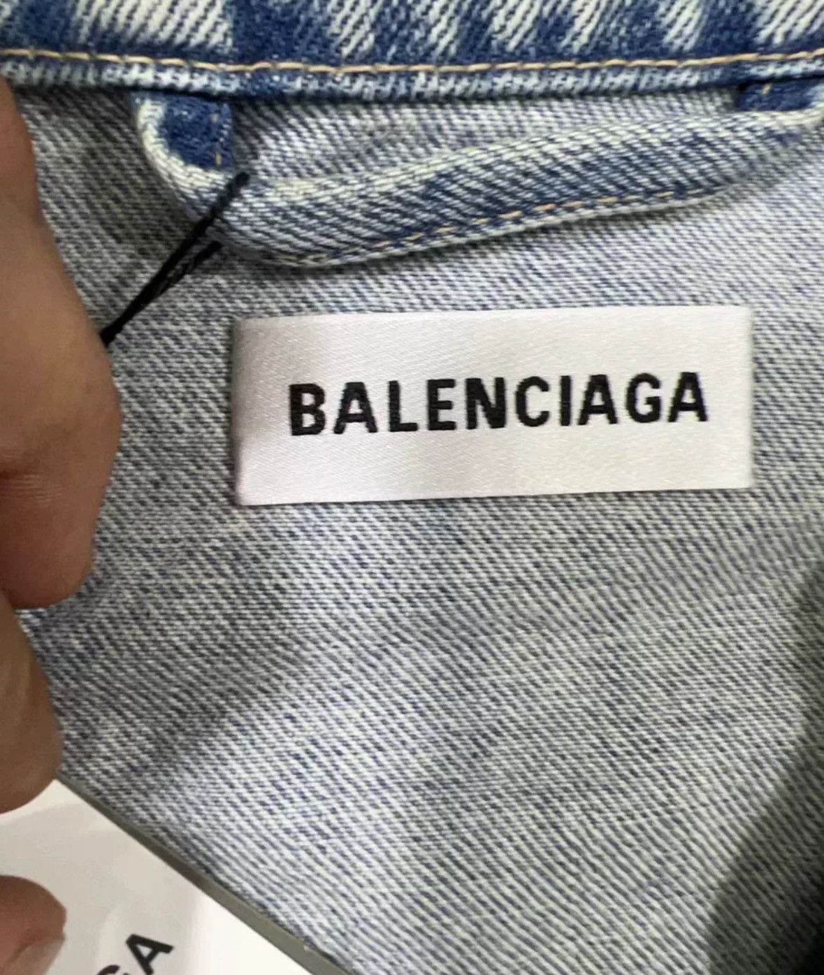 Balenciaga Balenciaga washed denim jacket 2410-Nextarrow Size US M / EU 48-50 / 2 - 5 Thumbnail