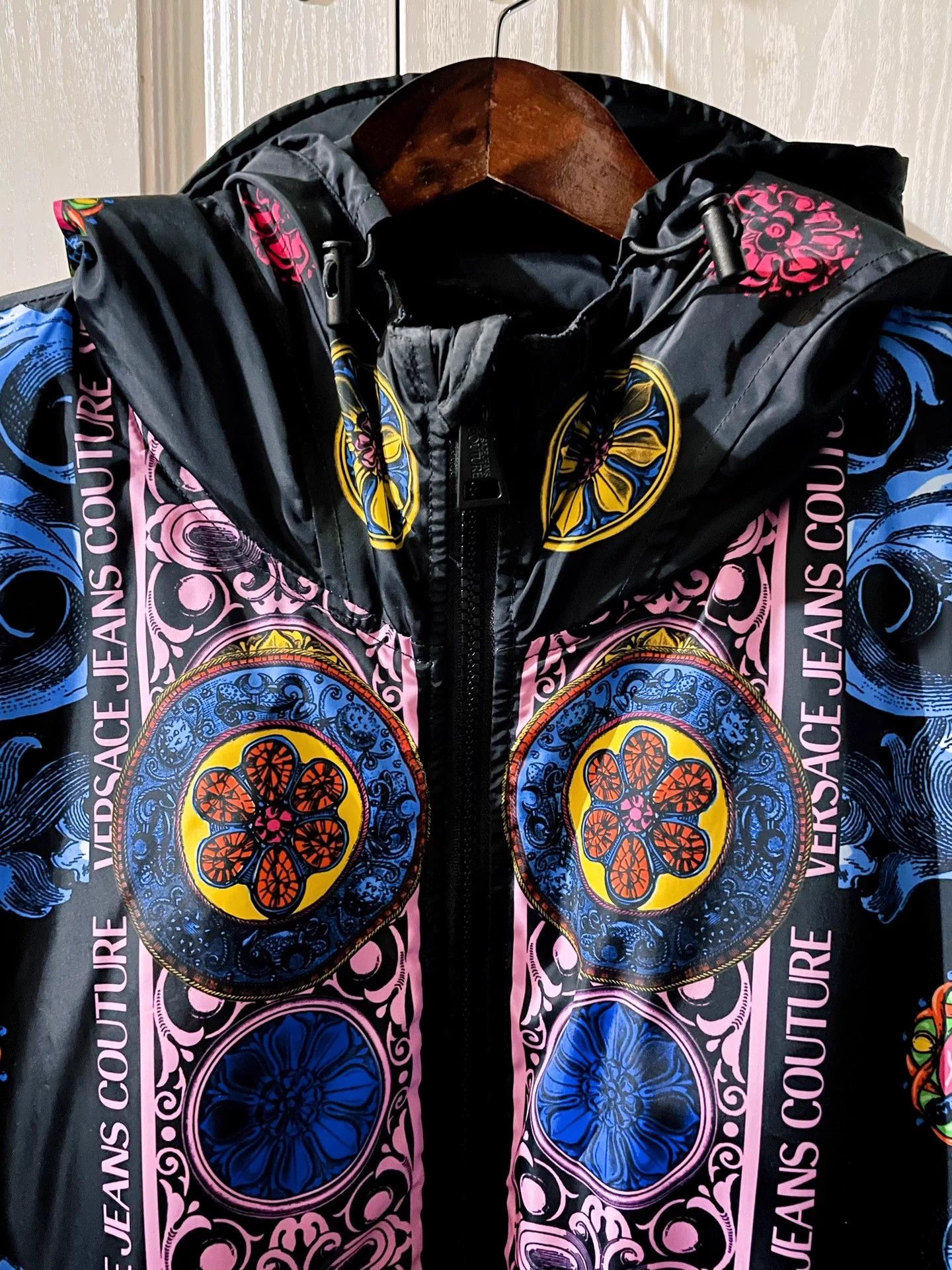 Versace Versace AOP Runway Winter Warm Coat VC Size US L / EU 52-54 / 3 - 3 Thumbnail