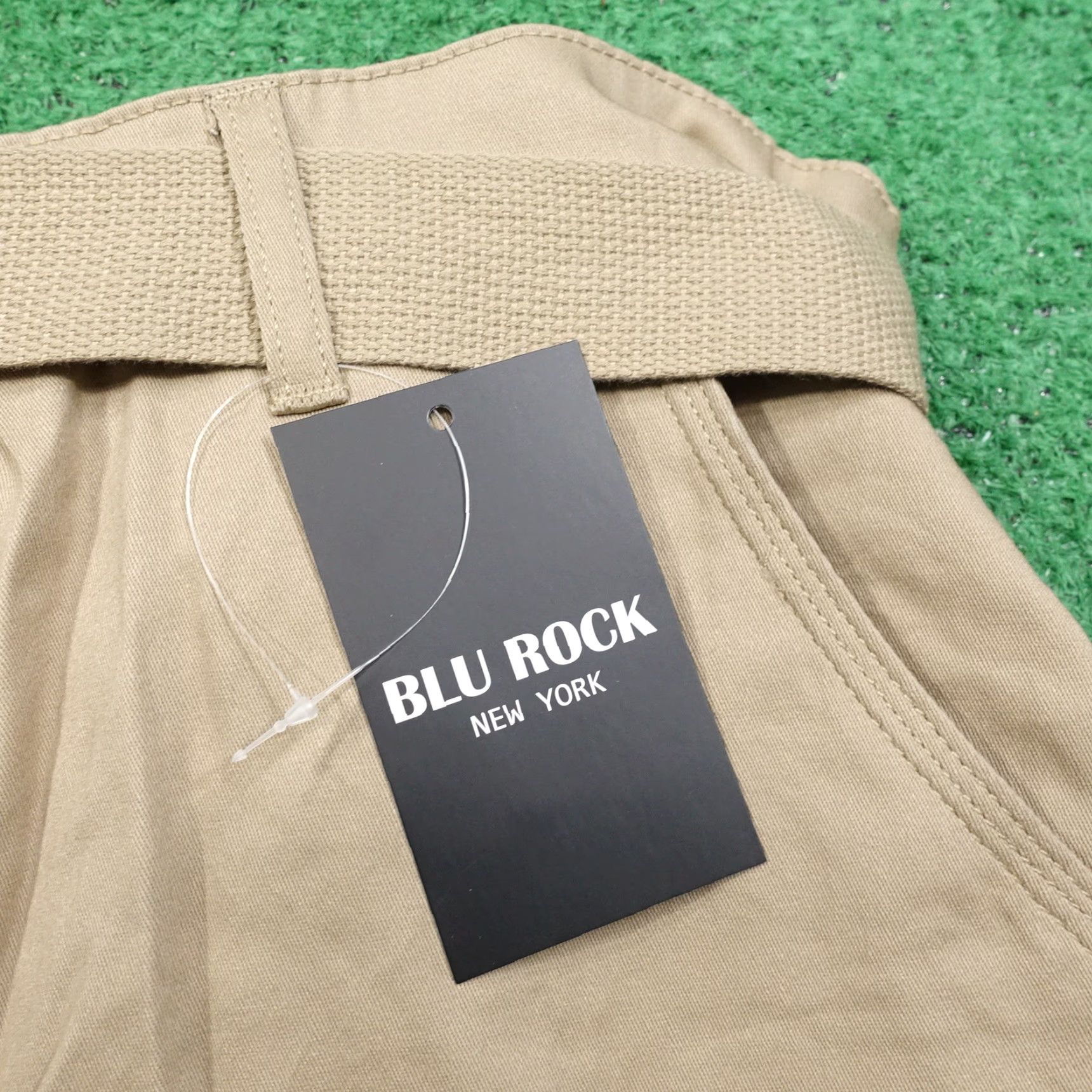 Vintage VINTAGE Blu Rock Cargo Shorts Men Size 38 Beige Cotton Casual Flat Front Belt Inseam 11.5" Size US 38 / EU 54 - 3 Thumbnail