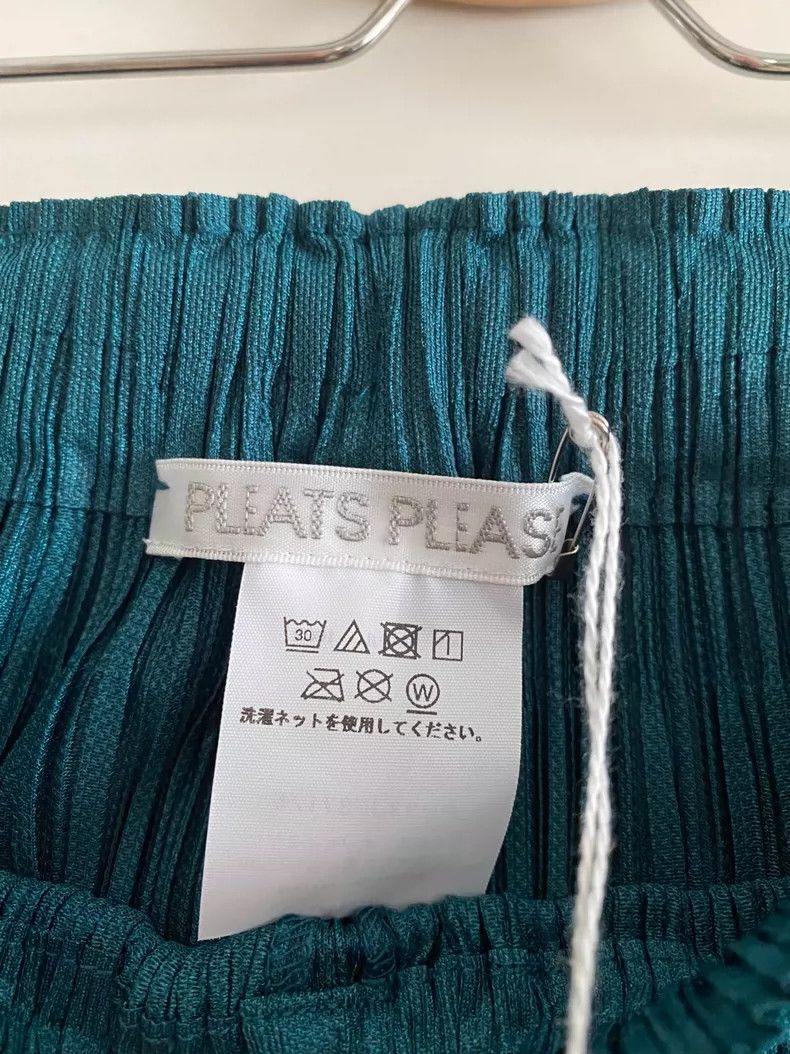 Issey Miyake Issey Miyake size:5 Green pleated shorts Size 42" / US 20 - 4 Thumbnail