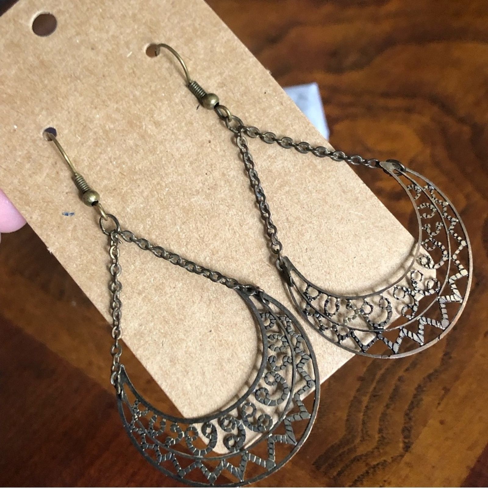Vintage Vintage delicate filigree brass tone dangle earrings Size ONE SIZE - 1 Thumbnail