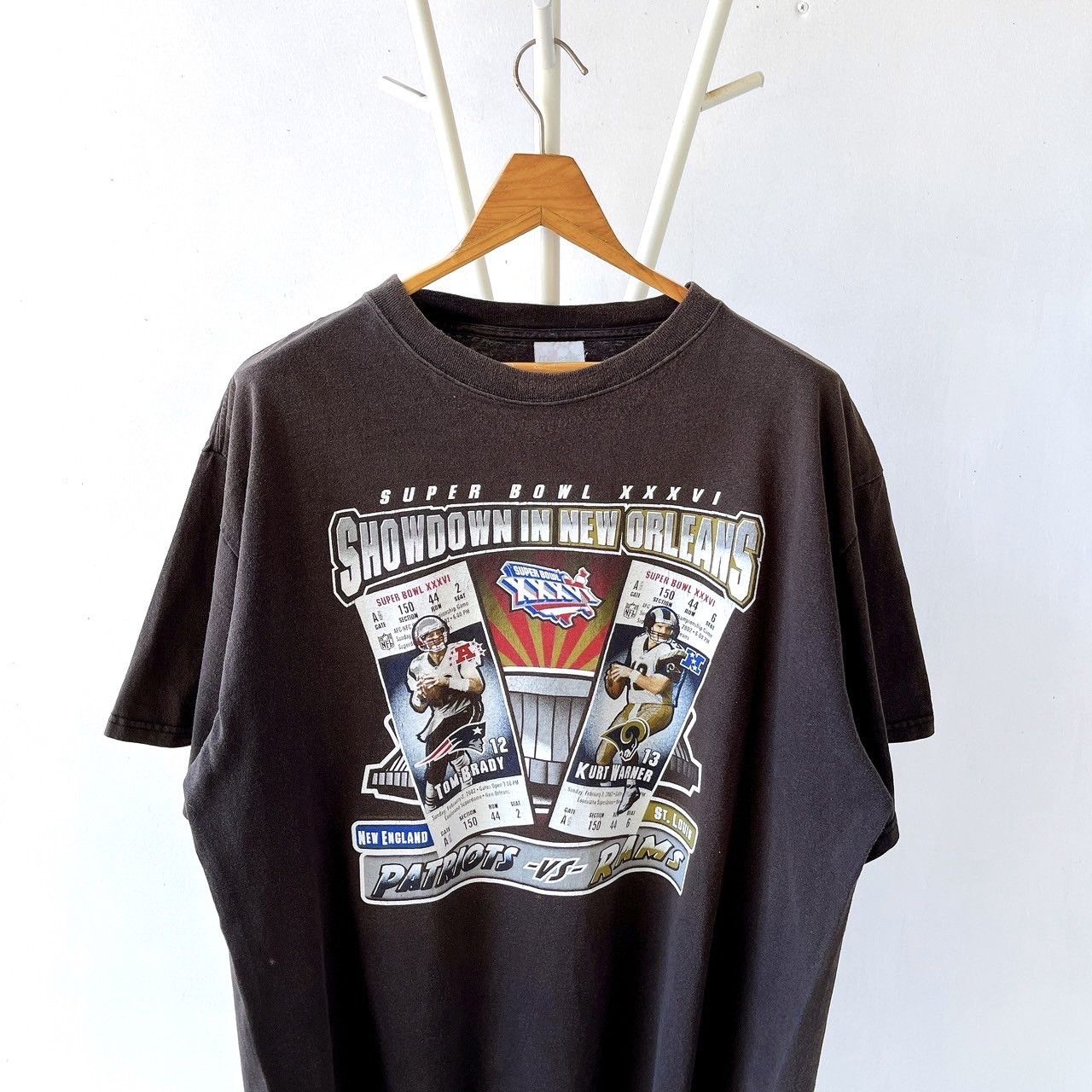 Majestic × Vintage 00s New England Patriots Vs St. Louis Rams NFL t-shirt/ XL Size US XL / EU 56 / 4 - 3 Thumbnail