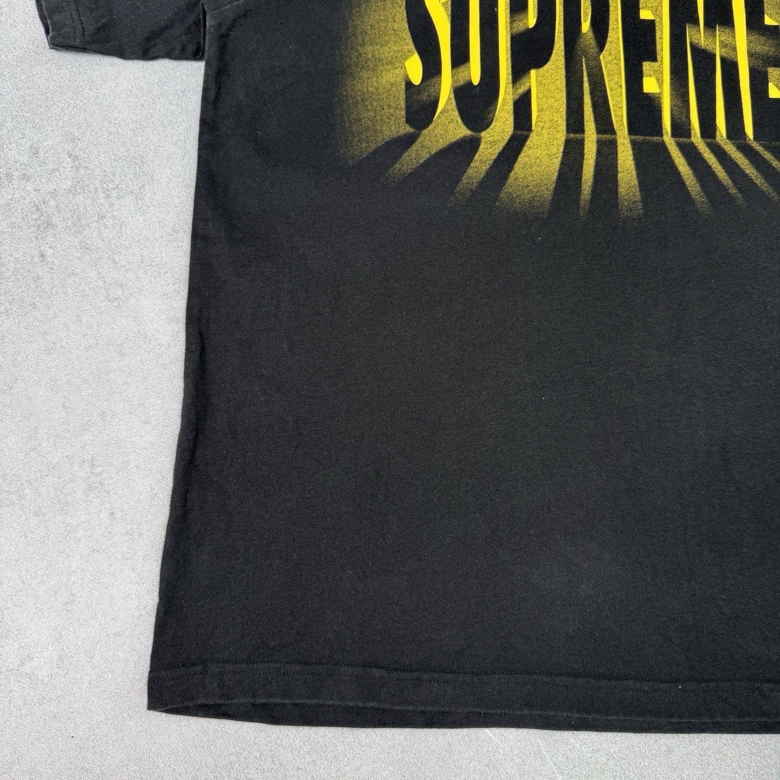 Supreme Supreme FW18 Black Light SS Top Tee Shirt Mens Size M Size US M / EU 48-50 / 2 - 13 Thumbnail