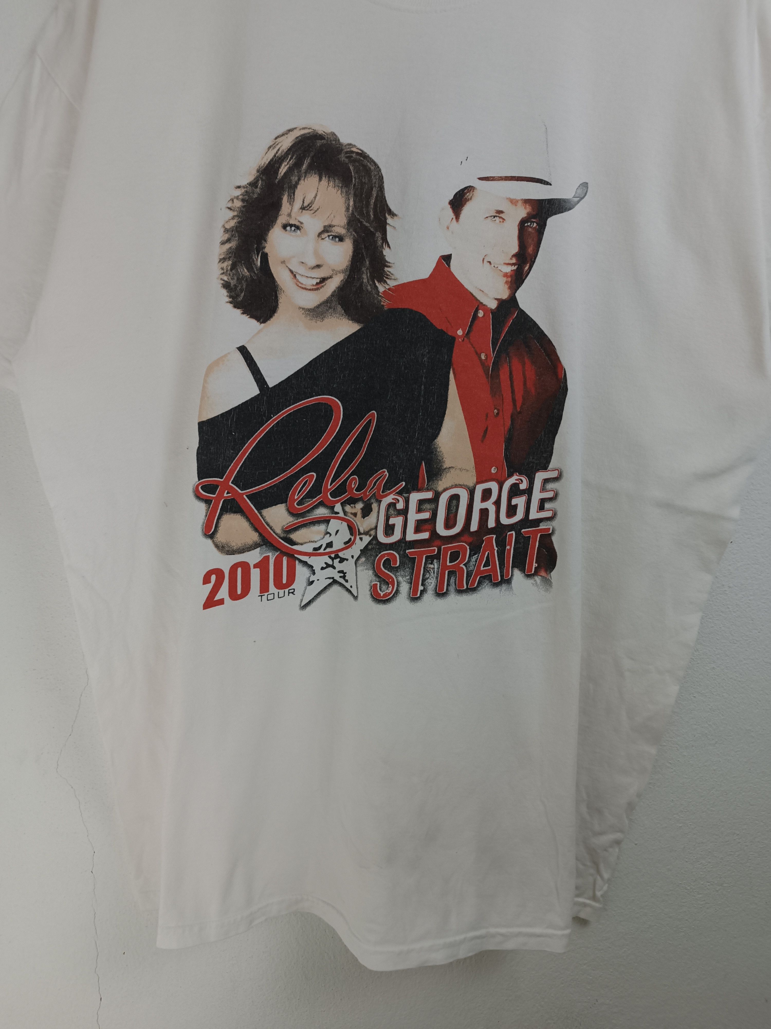 Vintage VINTAGE 2010 REBA & GEORGE STRAIT WOMACK TOUR TEE VERY RARE Size US XL / EU 56 / 4 - 7 Thumbnail