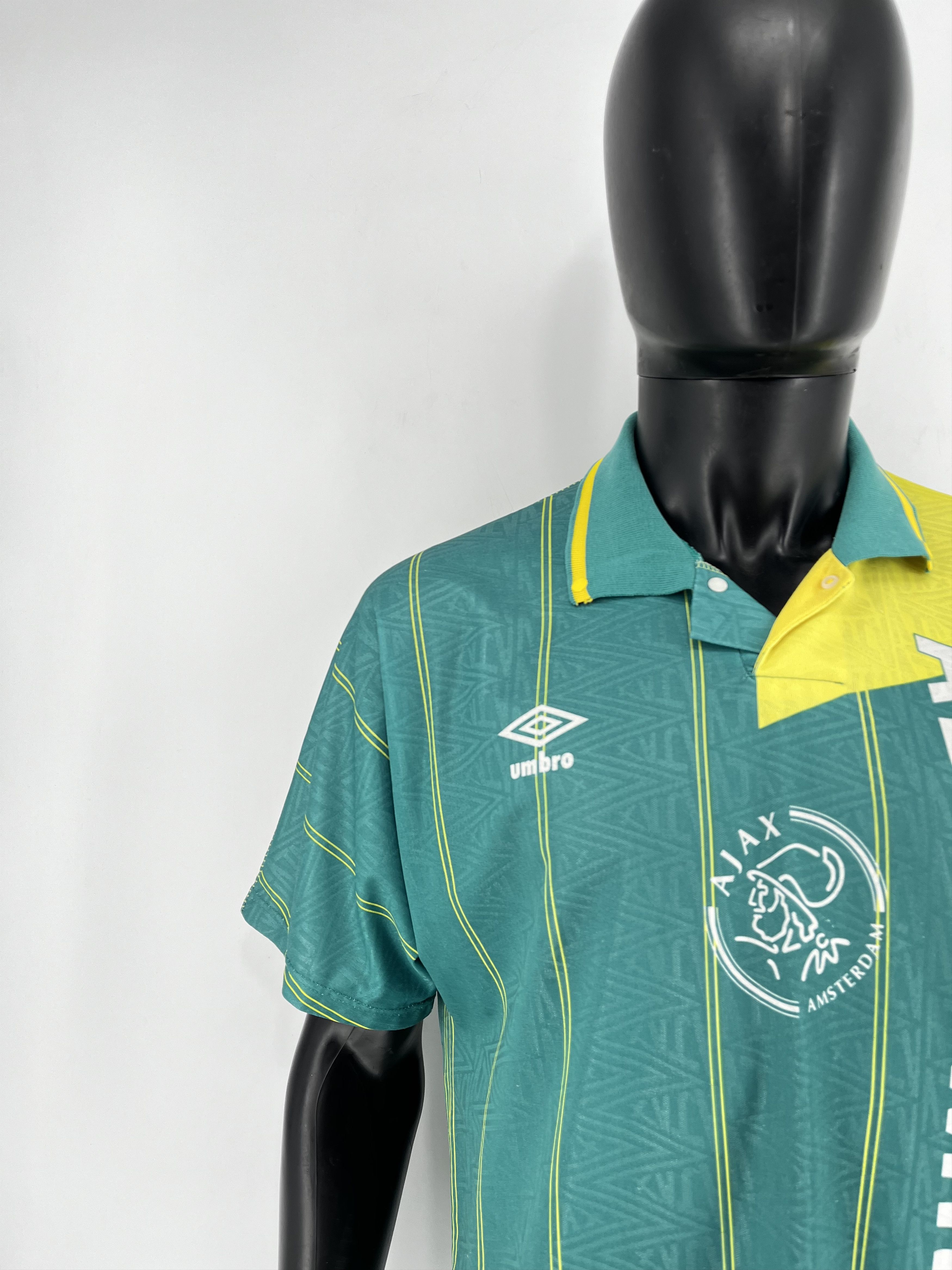 Sports Specialties Original Ajax 1991/92/1993 Umbro Away Football Shirt Jersey Size US L / EU 52-54 / 3 - 6 Thumbnail