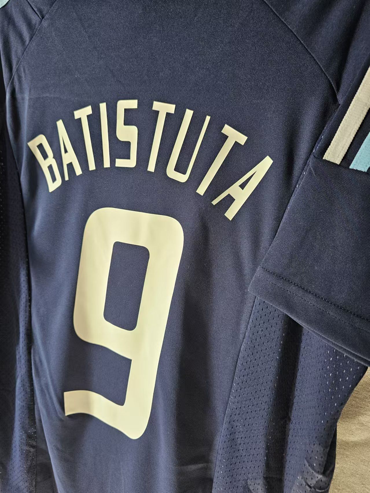 Adidas 2002 Argentina #9 Batistuta Jersey L Size US L / EU 52-54 / 3 - 3 Thumbnail