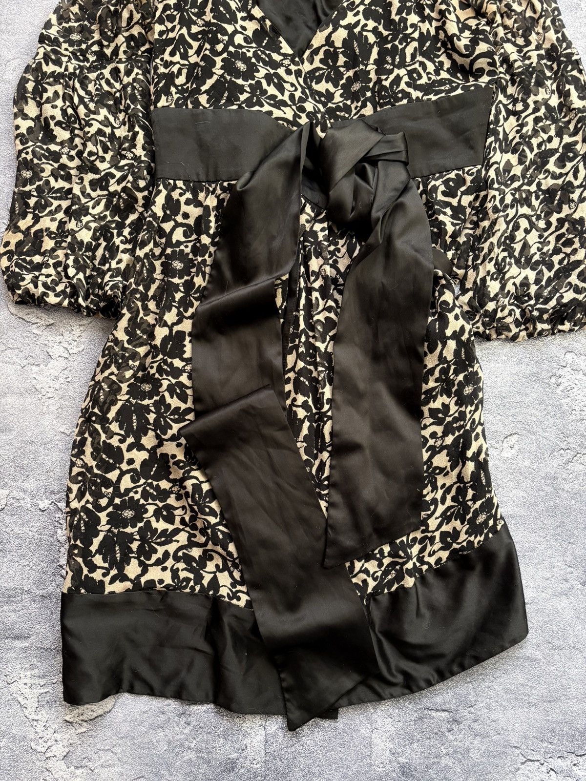 Diane von Furstenberg Vintage Diane Von Furstenberg Luxury Floral Silk Dress Size M / US 6-8 / IT 42-44 - 4 Thumbnail