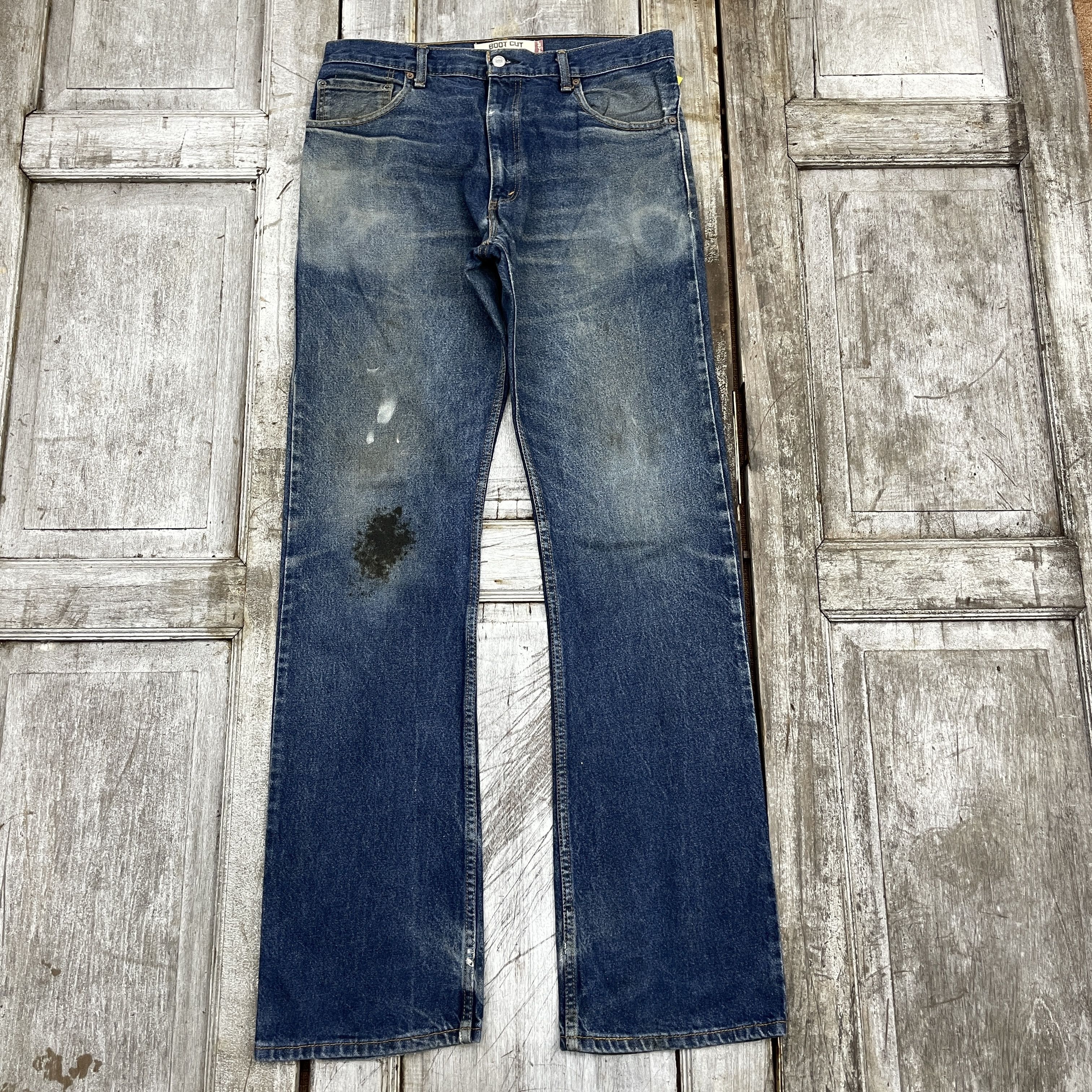 Levi's Vintage Levi's 517 Faded Boot Cut Jeans - WC324 Size US 34 / EU 50 - 1 Thumbnail